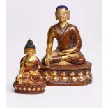 Satz v. 2 kl. Bodhisavas, Bronze, Tibet 19. Jh.Bronze, partiell vergoldet u. bunt bemalt. Auf
