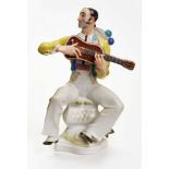 "Spanischer Gitarrenspieler",Meissen nach 1934. Entwurf: P. Scheurich 1932. Goldstaffiert. Auf