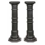 Paar Marmor-Säulen schwarzer Marmor, profilierter Schaft