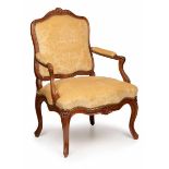 Louis-XV-Fauteuil, Frankreich Mitte 18. Jh. wohl Pierre Nogaret (ab 1745 Meister in Lyon) Nussbaum