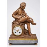 Figurenuhr "Diana beim Bade", Louis-XVI-Stil, Paris Anf. 20. Jh. Terracotta u. vergoldete Bronze.