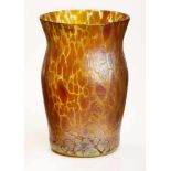 Kleine Vase "Papillon", WMF Anf. 20. Jh. Farbloses Glas m. bernsteinfarbener Splitter-