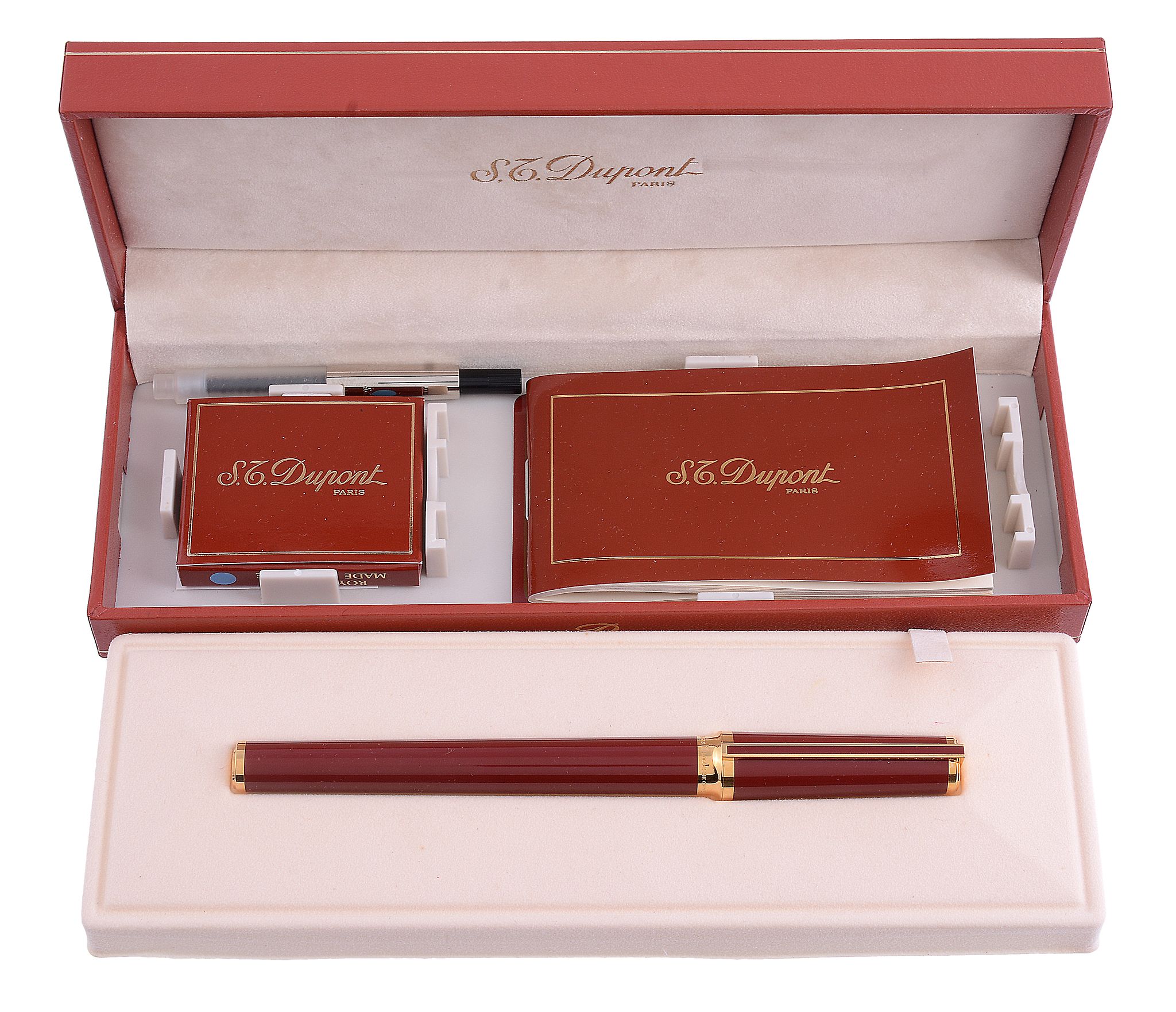 S.T. Dupont, Laque du Chine, a red fountain pen,   with a red lacquer cap and barrel, the nib - Image 3 of 3