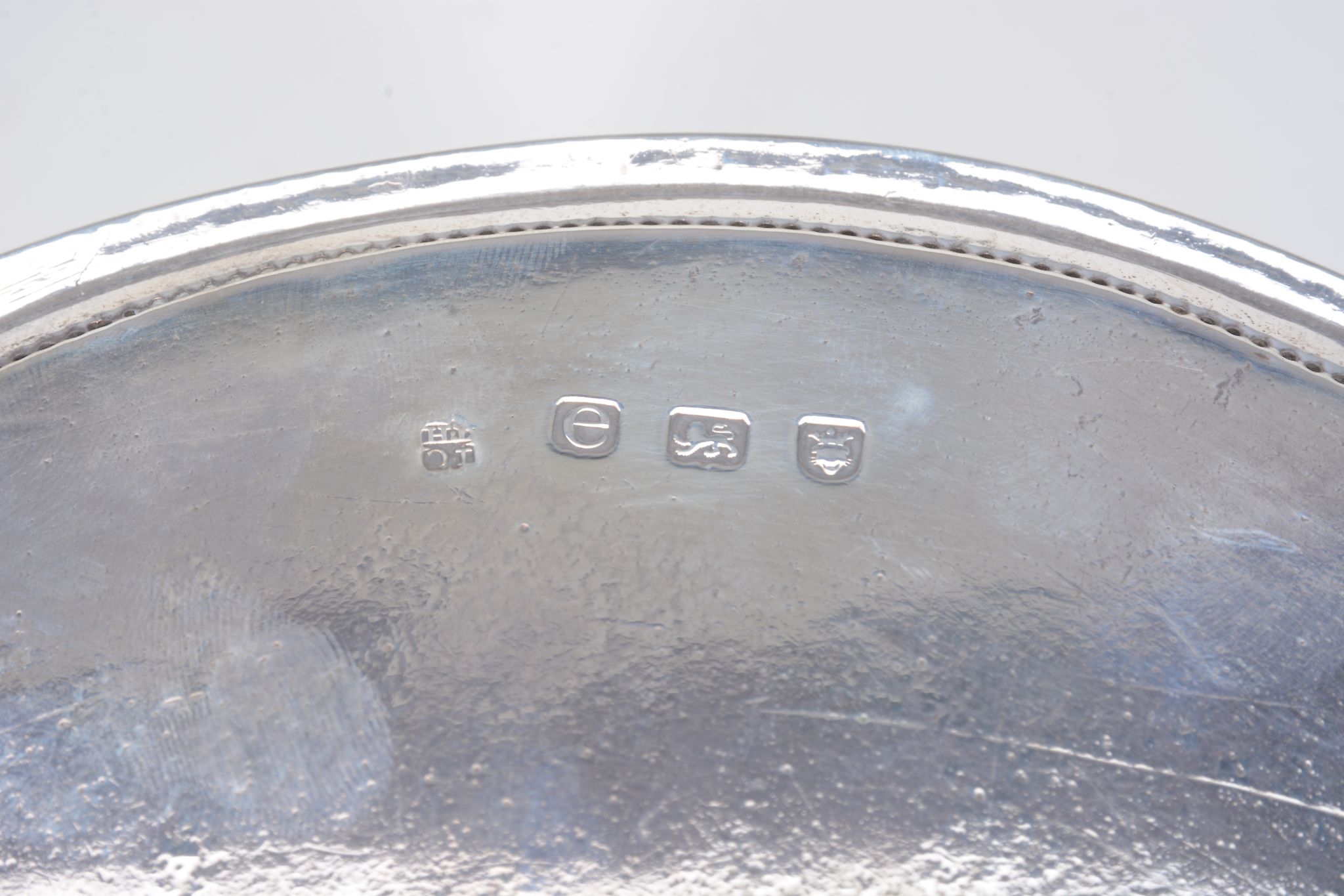 A pair of George III silver circular small salvers by John Crouch I  &  Thomas...   A pair of George - Image 2 of 2