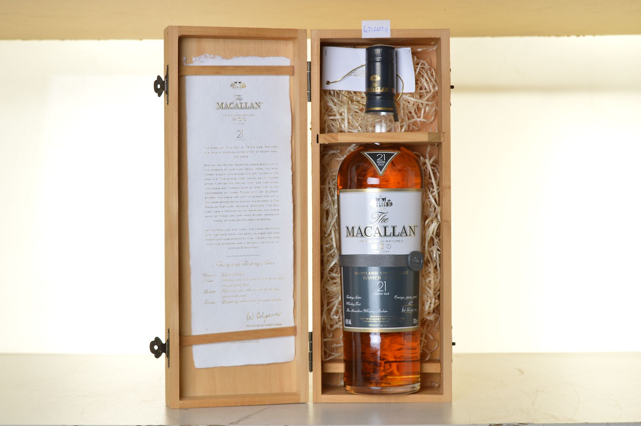 Macallan 21 Year Old 'Fine oak' 43% 70cl 1 bt original wooden display box