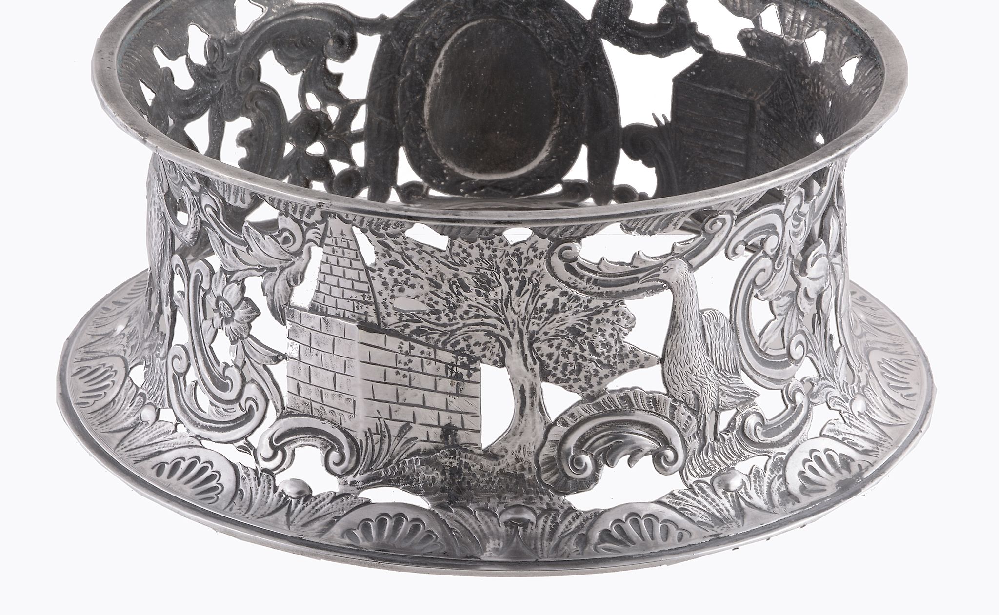 A Victorian silver Irish style dish ring by Daniel & John Wellby, London 1894 A Victorian silver - Image 2 of 2