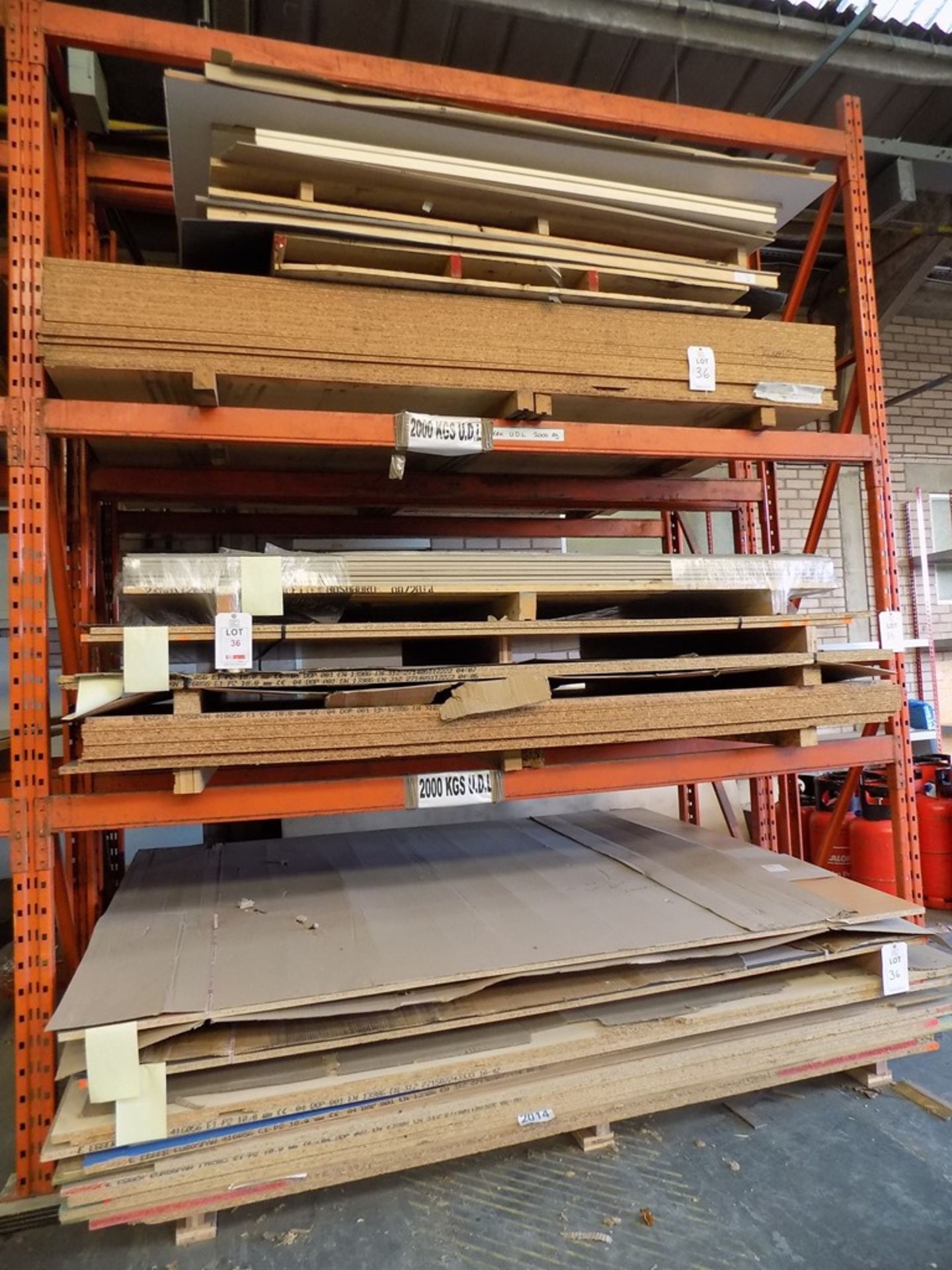 5 pallets of various laminated and plain chipboard sheets, approx. 70 items