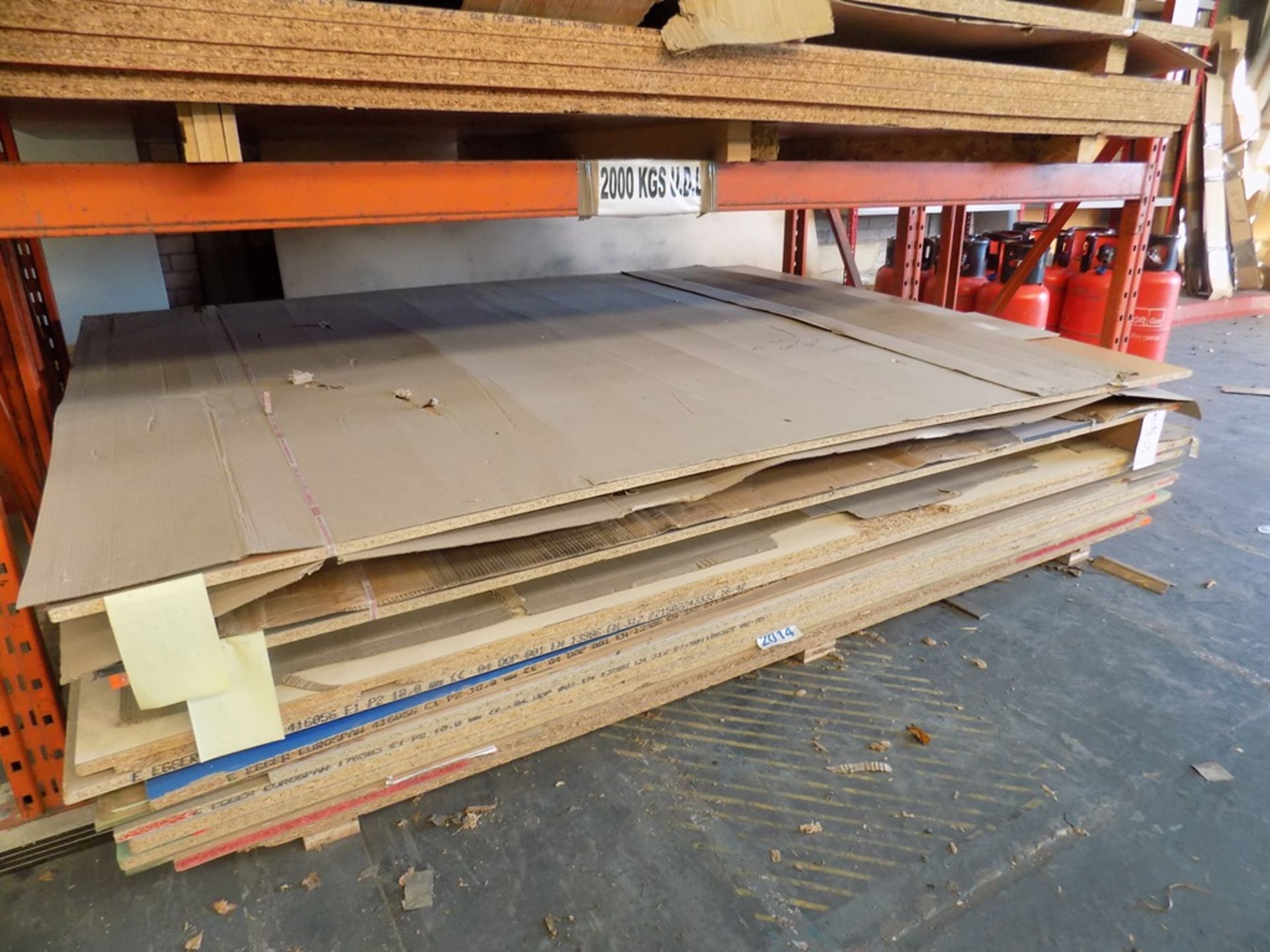5 pallets of various laminated and plain chipboard sheets, approx. 70 items - Image 4 of 5