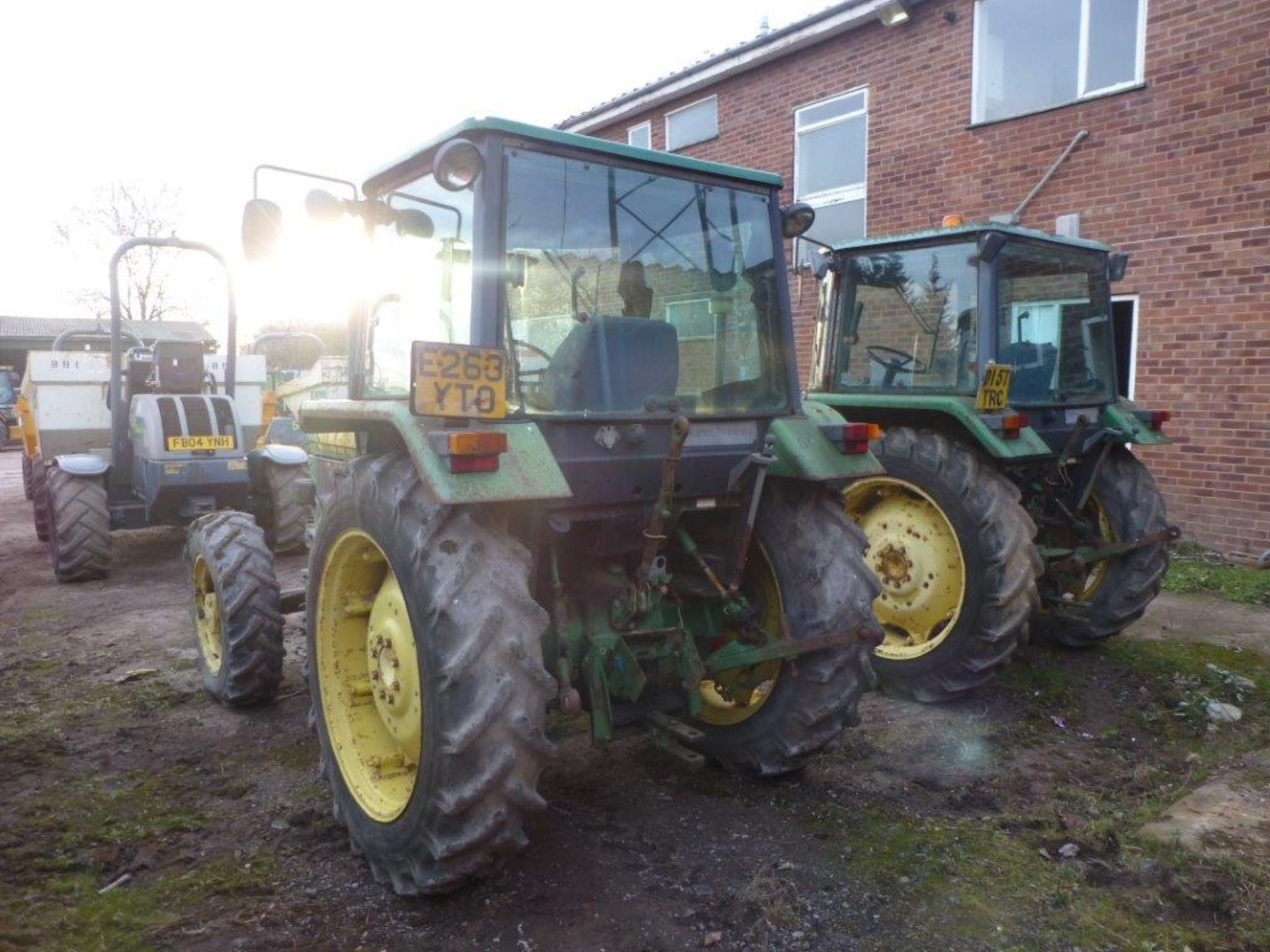 John Deere Synchron type 2250 4x4 tractor (1987), indicated hours 13216.3, Serial no. L02250W518197, - Image 3 of 3