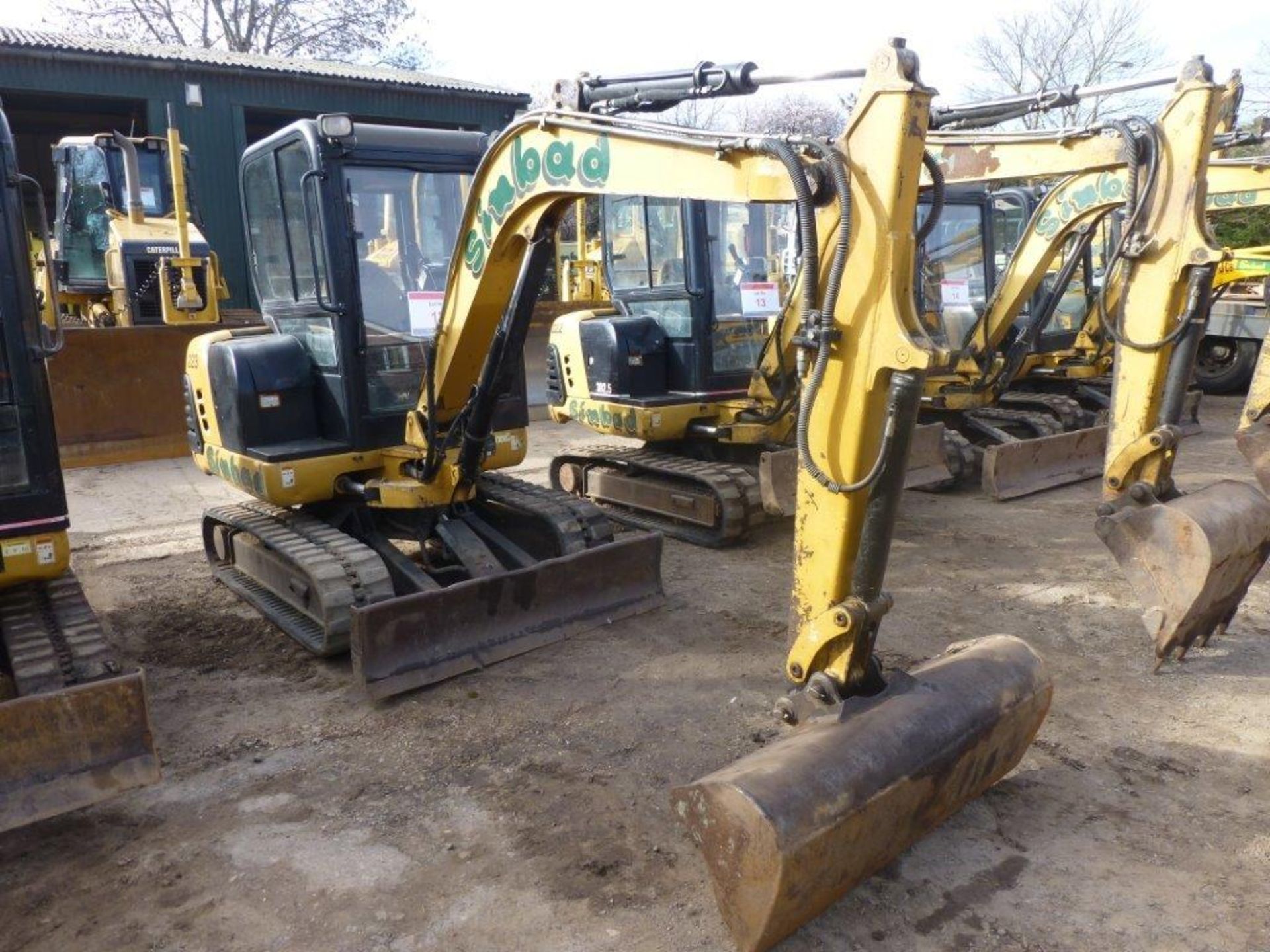 Caterpillar 302.5 rubber tracked mini excavator (2002), indicated hours 4756.6, PIN no. - Image 2 of 8