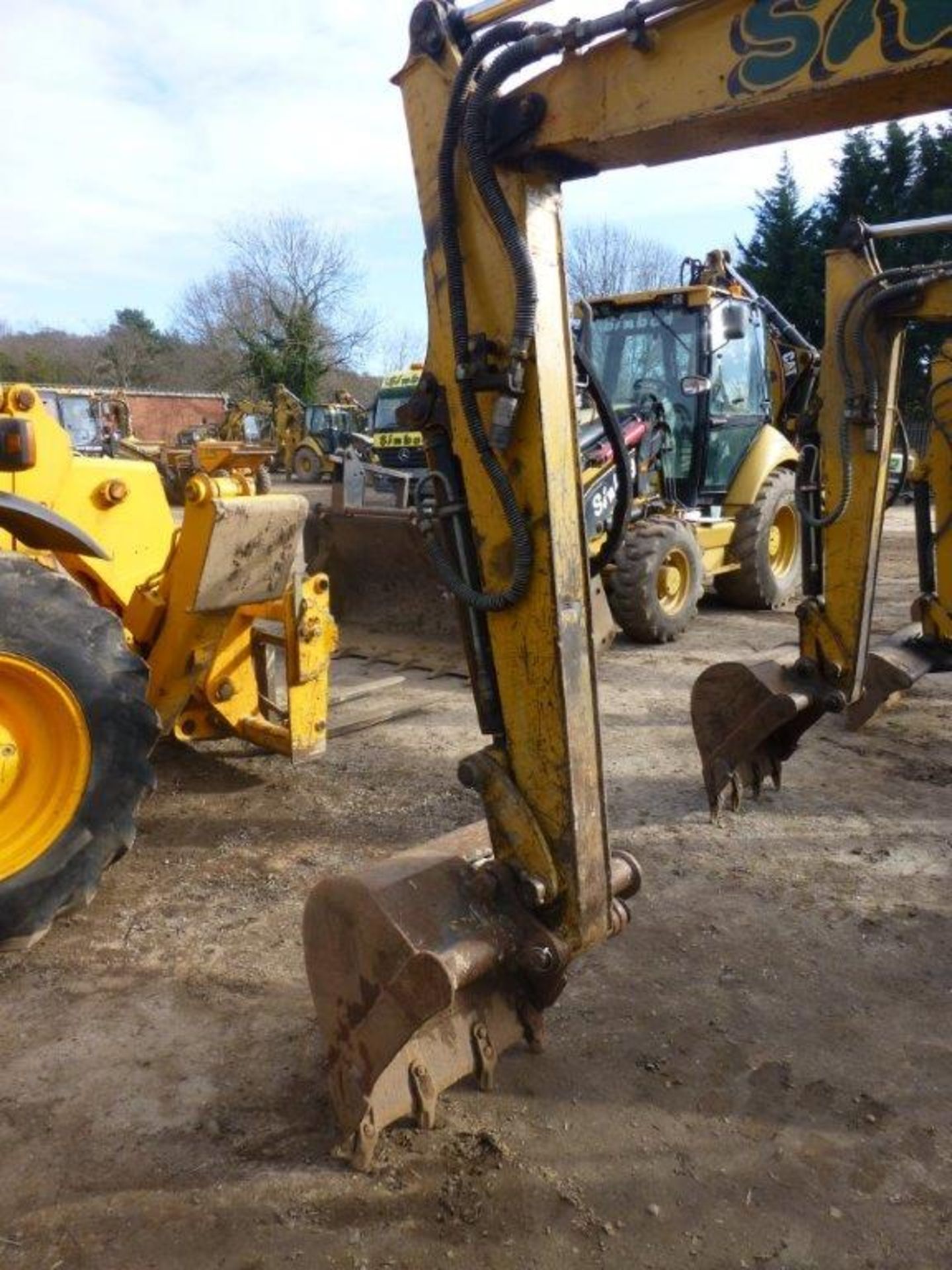 Caterpillar 302.5 rubber tracked mini excavator (2001), indicated hours 3882.6, PIN no. - Image 6 of 8