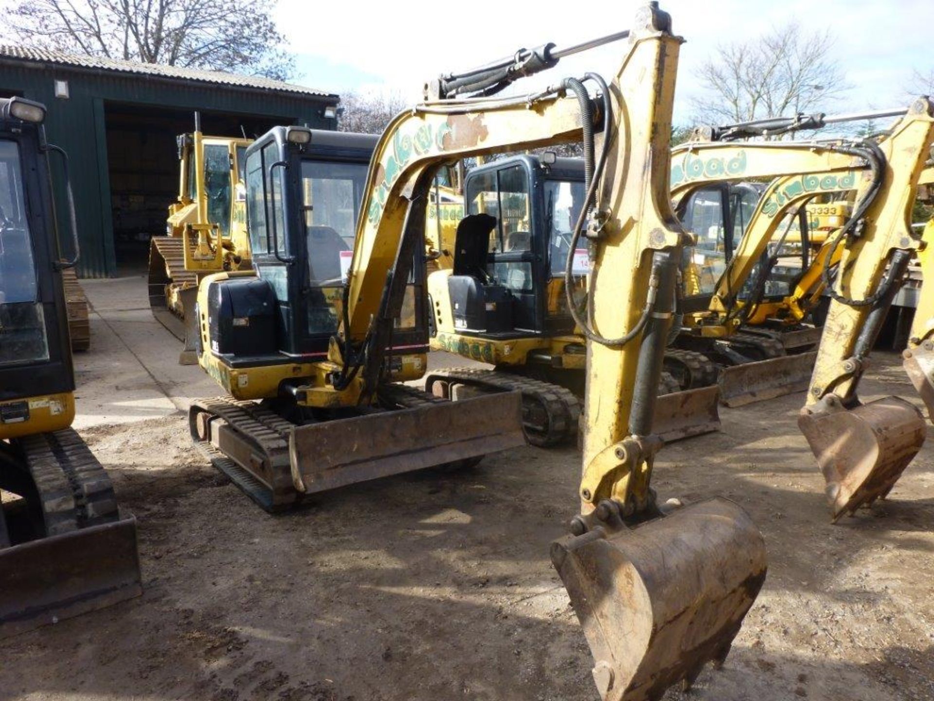 Caterpillar 302.5 rubber tracked mini excavator (2002), indicated hours 3903.4, PIN no. - Image 2 of 8