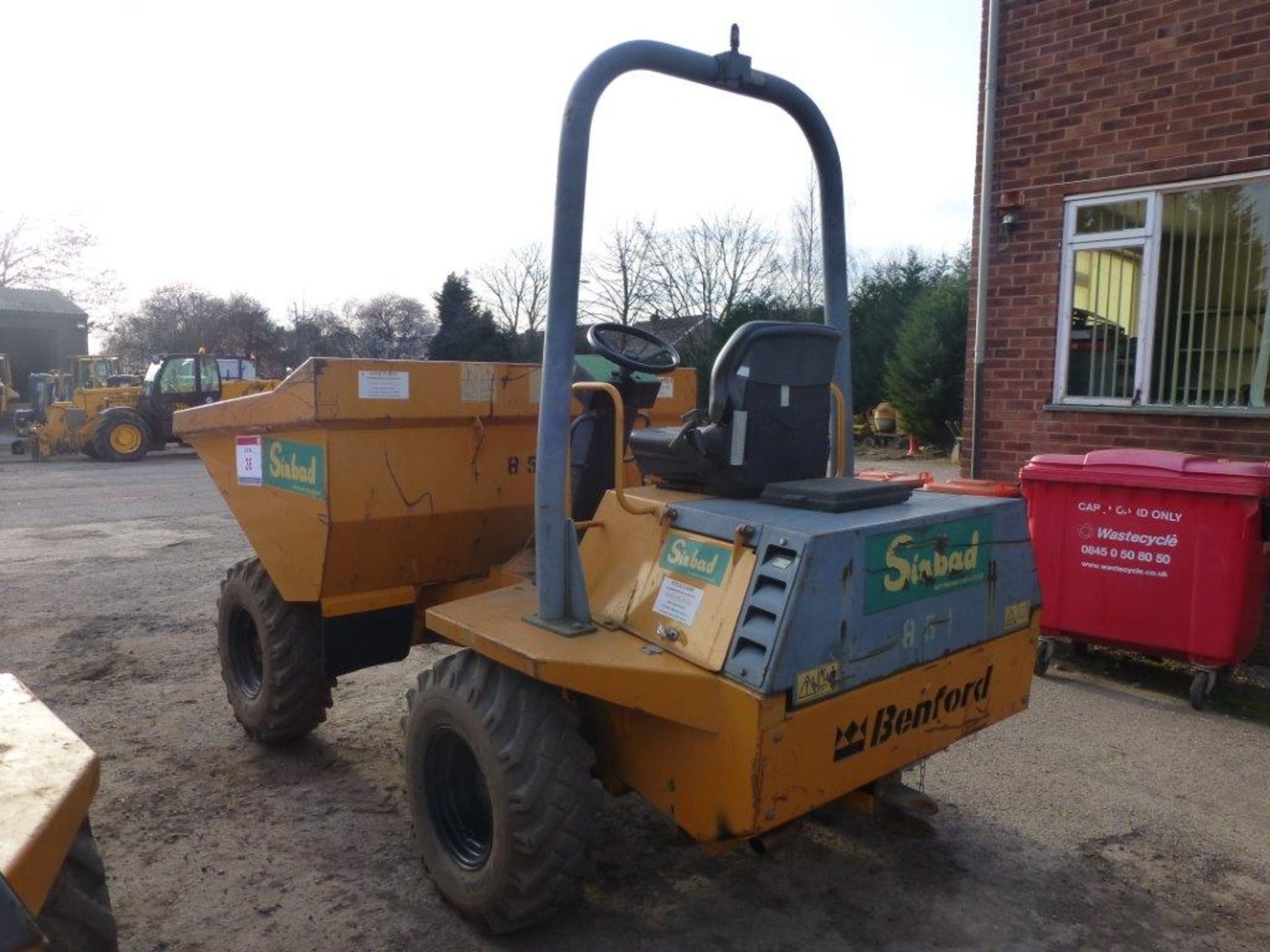 Benford 3000 DR 3-tonne 4x4 articulated dumper (2004), indicated hours 1081, weight 2391Kg, VIN - Image 2 of 5