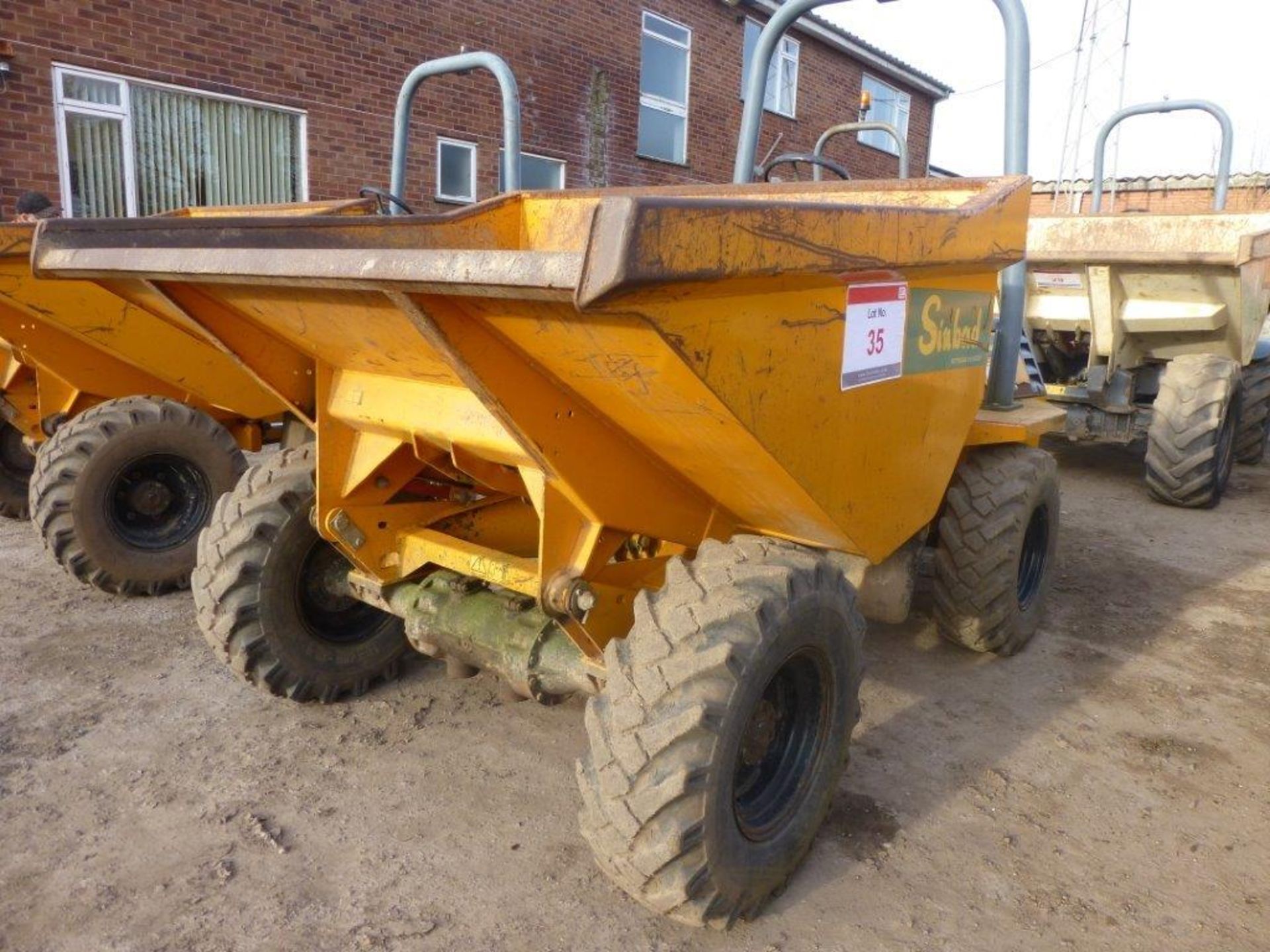 Benford 3000 DSR 3-tonne 4x4 articulated dumper (2004), indicated hours 912.4, weight 2646Kg, VIN