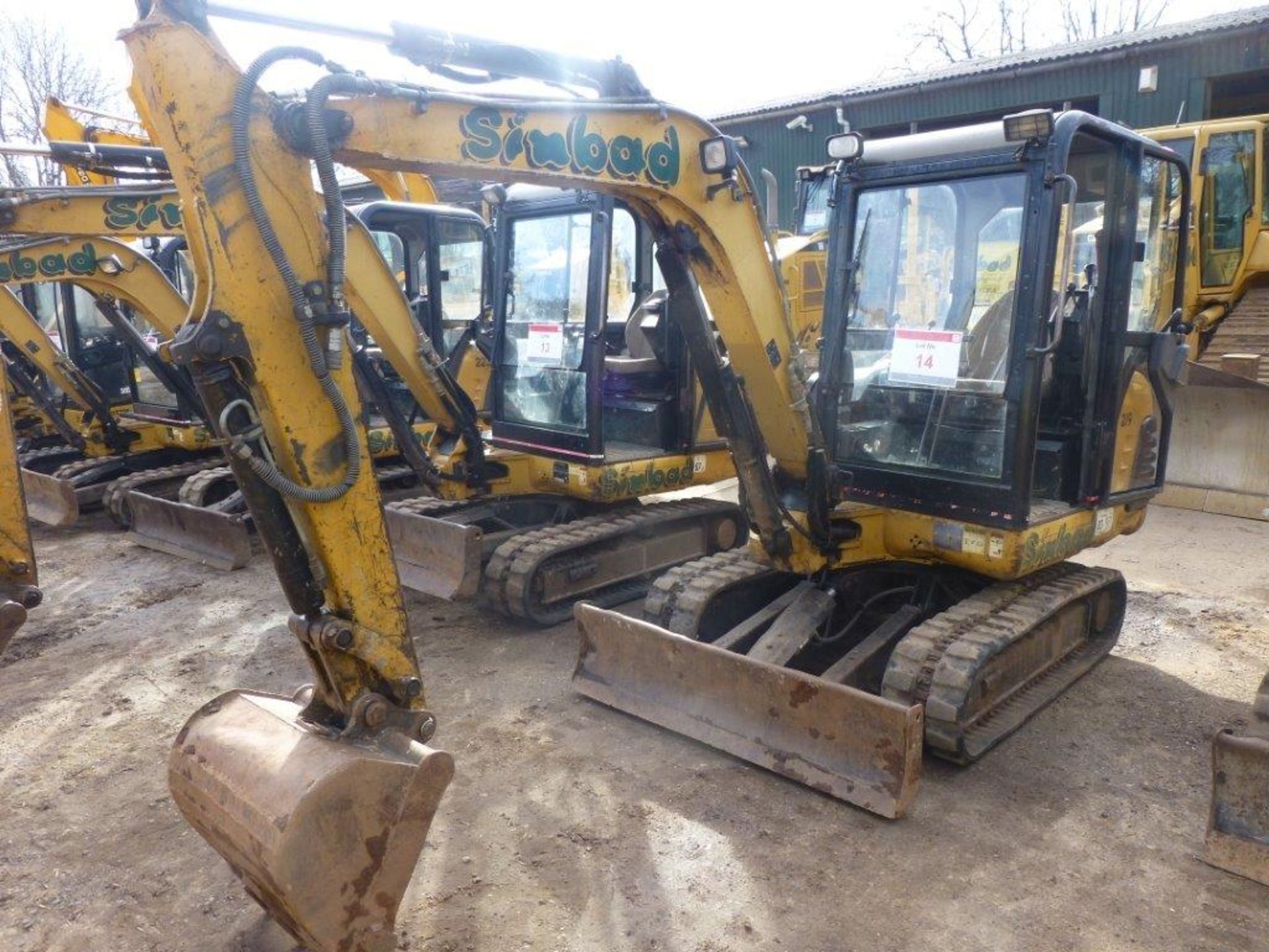 Caterpillar 302.5 rubber tracked mini excavator (2001), indicated hours 3882.6, PIN no.