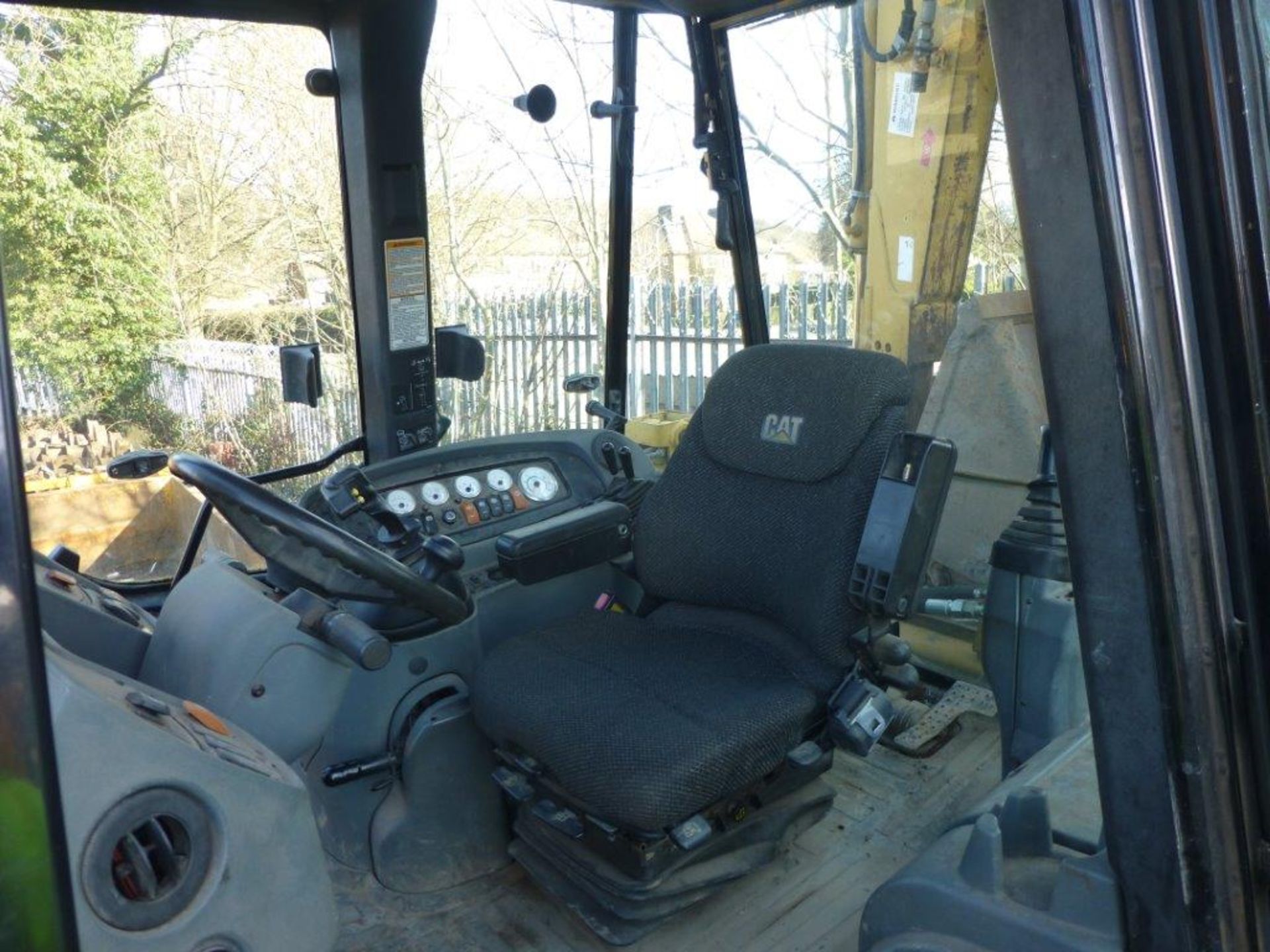 Caterpillar 432D 4x4 backhoe loader (2002), indicated hours 6393.2, PIN no. CAT0432DCBLD01714, - Image 6 of 6