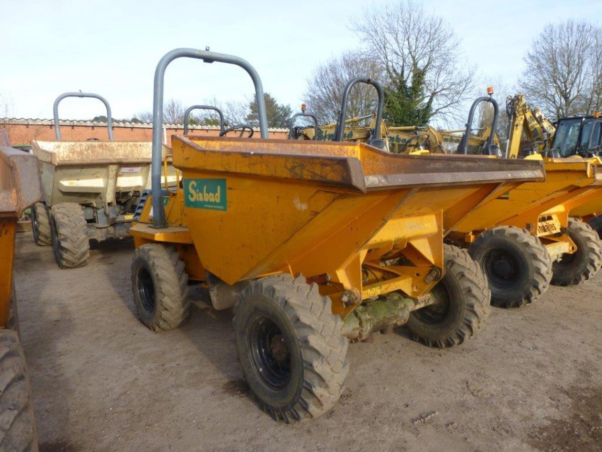 Benford 3000 DSR 3-tonne 4x4 articulated dumper (2004), indicated hours 912.4, weight 2646Kg, VIN - Image 4 of 5