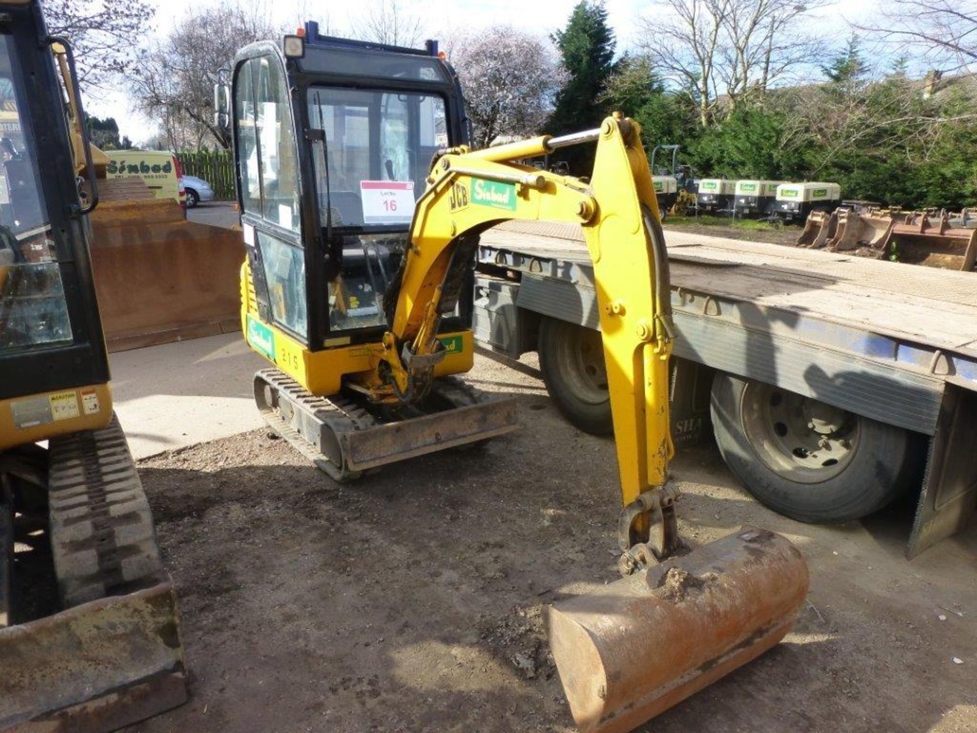 JCB 8015 rubber tracked mini excavator (2000), indicated hours 1444.2, Serial no. 04862, weight - Image 2 of 5