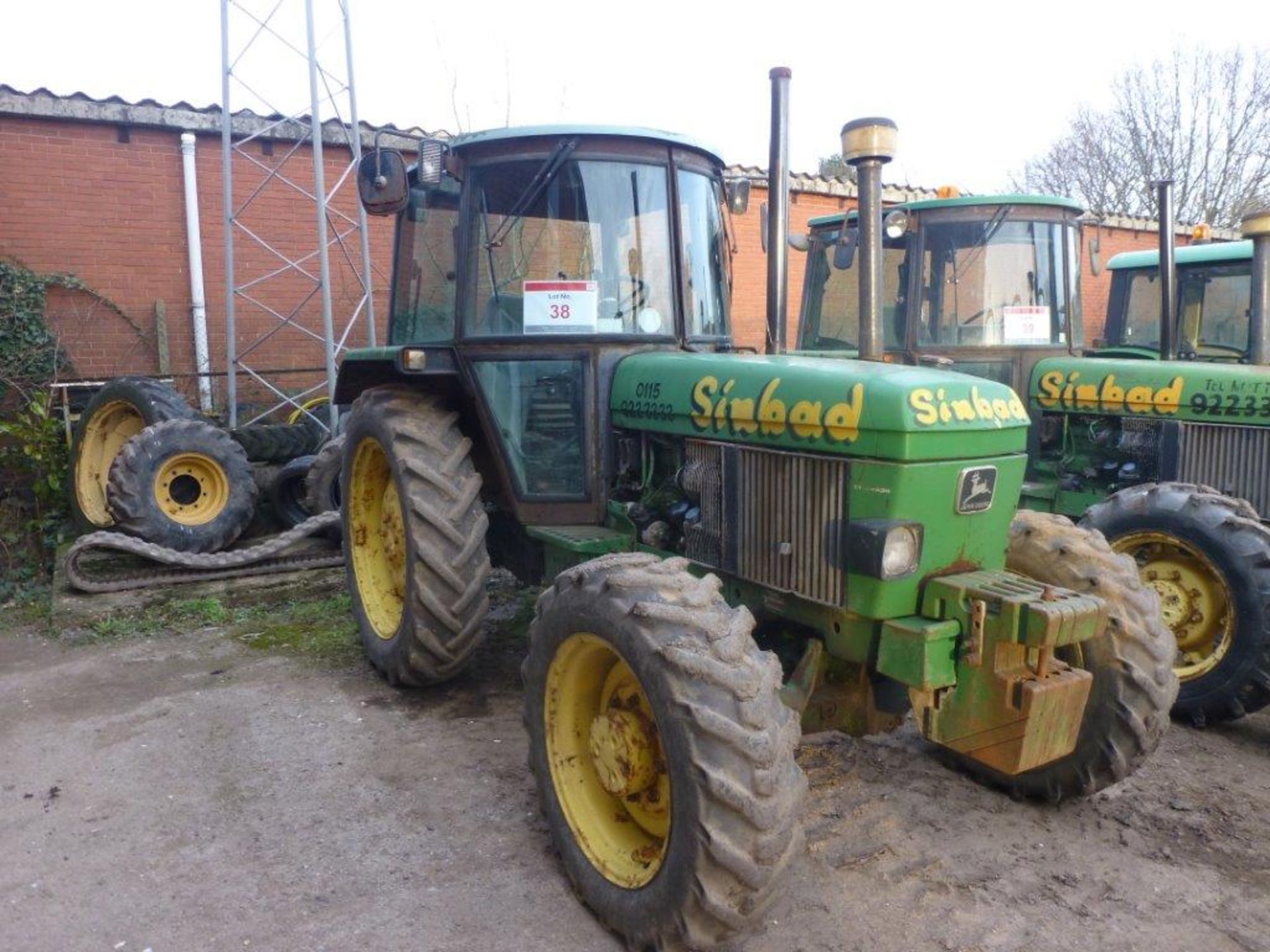 John Deere Synchron type 2250 4x4 tractor (1987), indicated hours 519.5, Serial no. L02250W606171,