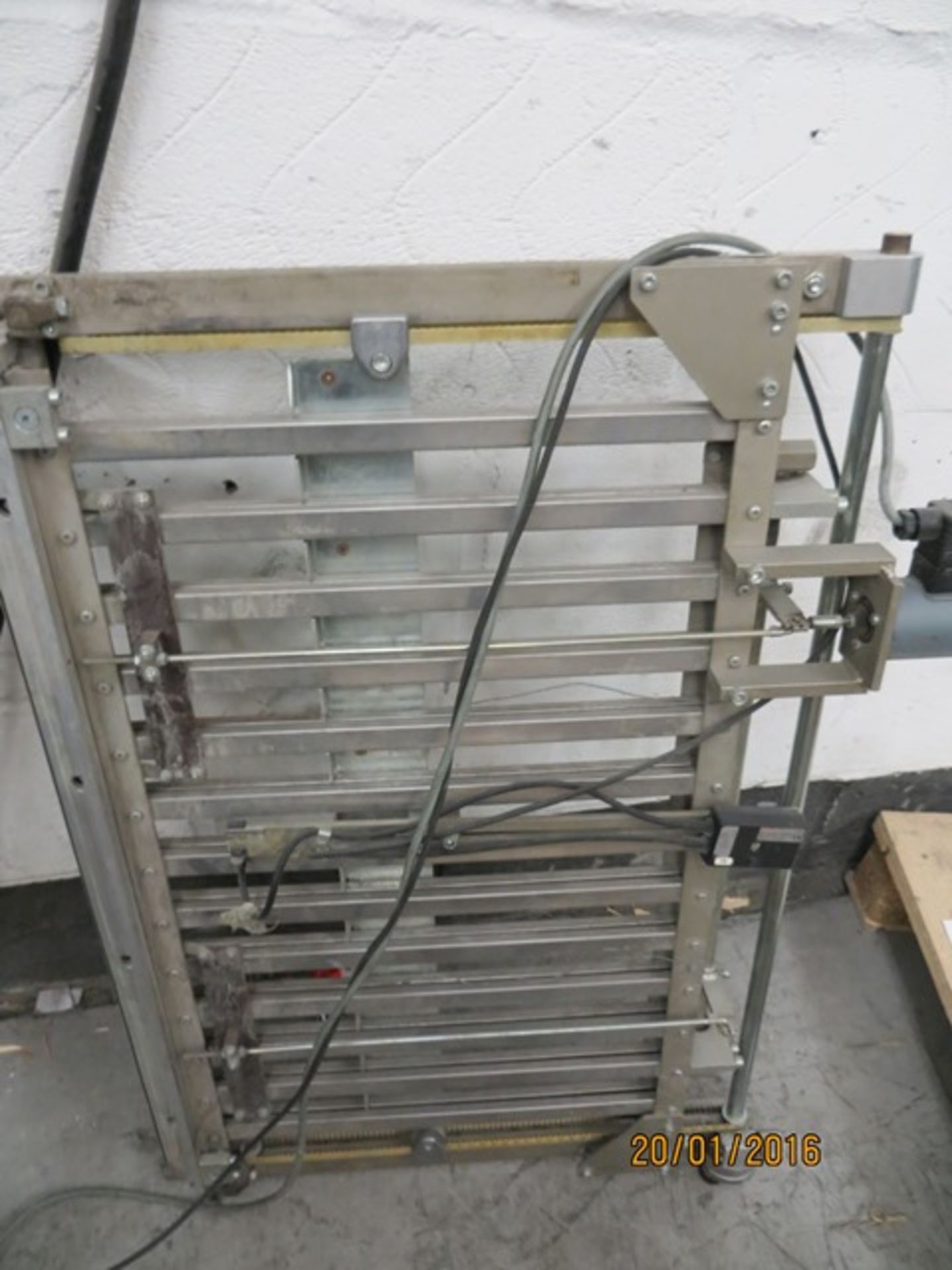 Gate Fold Attachment for B26 Folding Machine (Please note: Risk Assessment and Method Statement... - Image 2 of 2