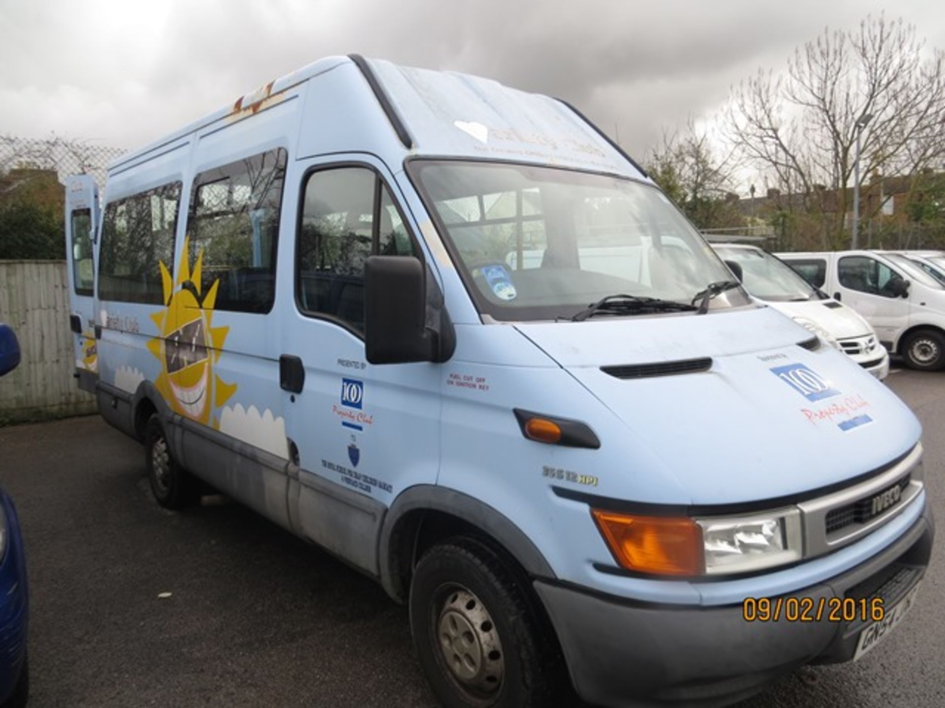 Iveco Daily 35C15 MWB  11 Seater Minibus c/w wheel chair lift & access D.O.R. 2/05 GN54 JXC - Image 2 of 7