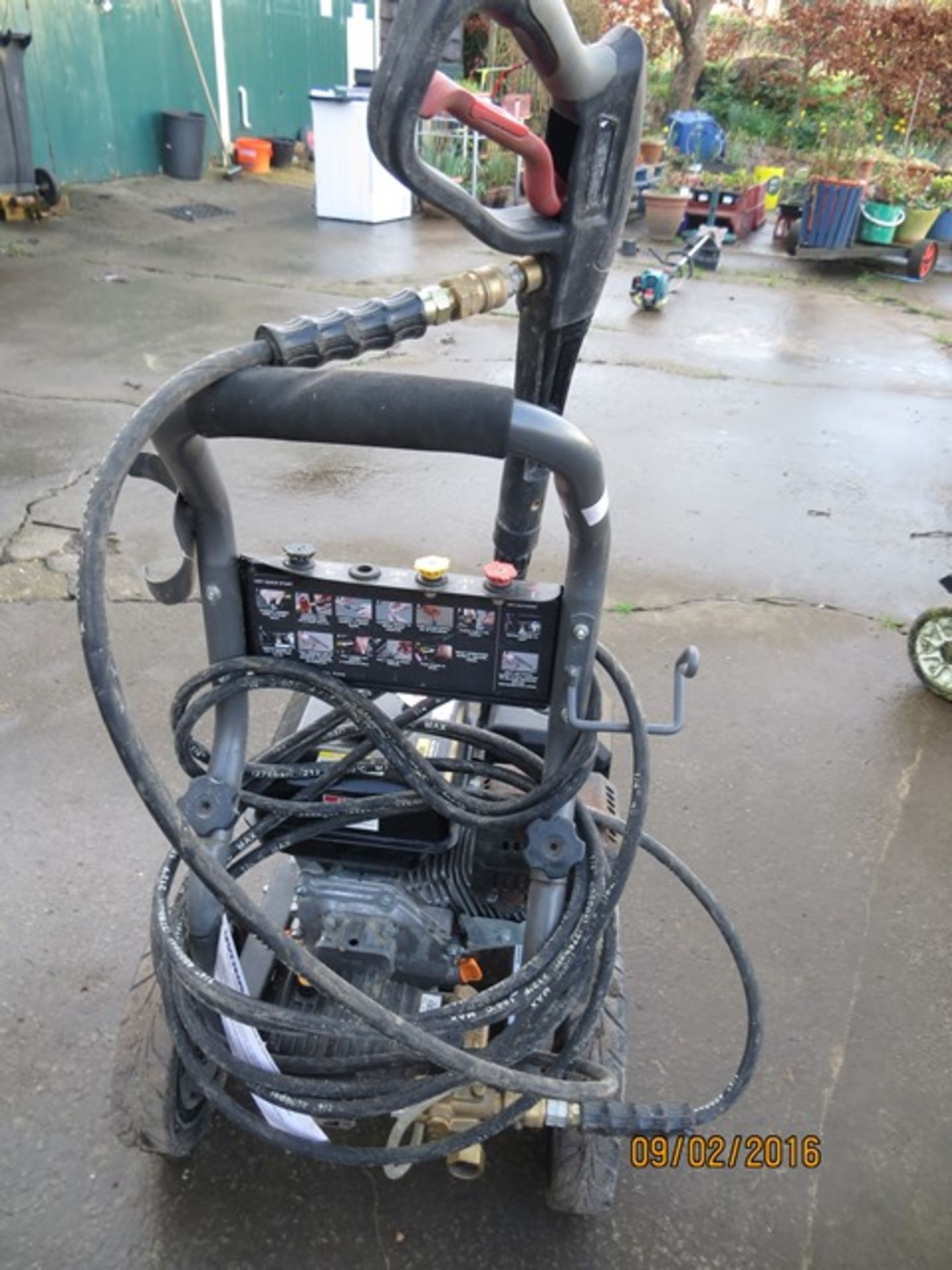 Hyundai HYW 3000P Commercial Petrol Pressure WasherVAT: Margin scheme applies. VAT will not be added - Image 3 of 3