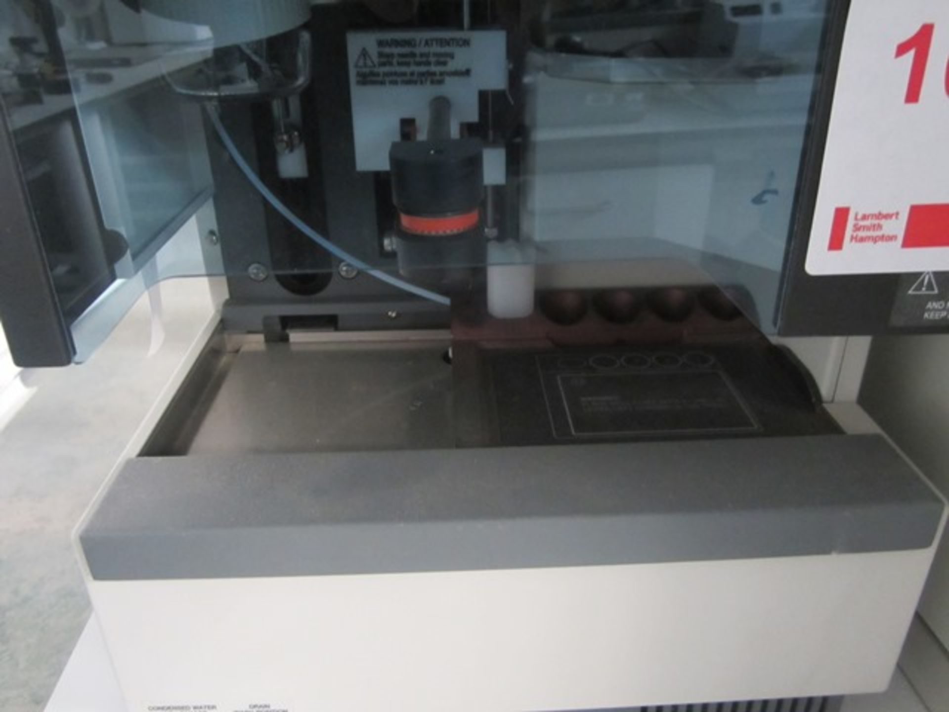 Dionex LC Packing Famos autosampler: STH585, UVD 340U, chromatography interface UC1-1000, P580 - Image 3 of 5