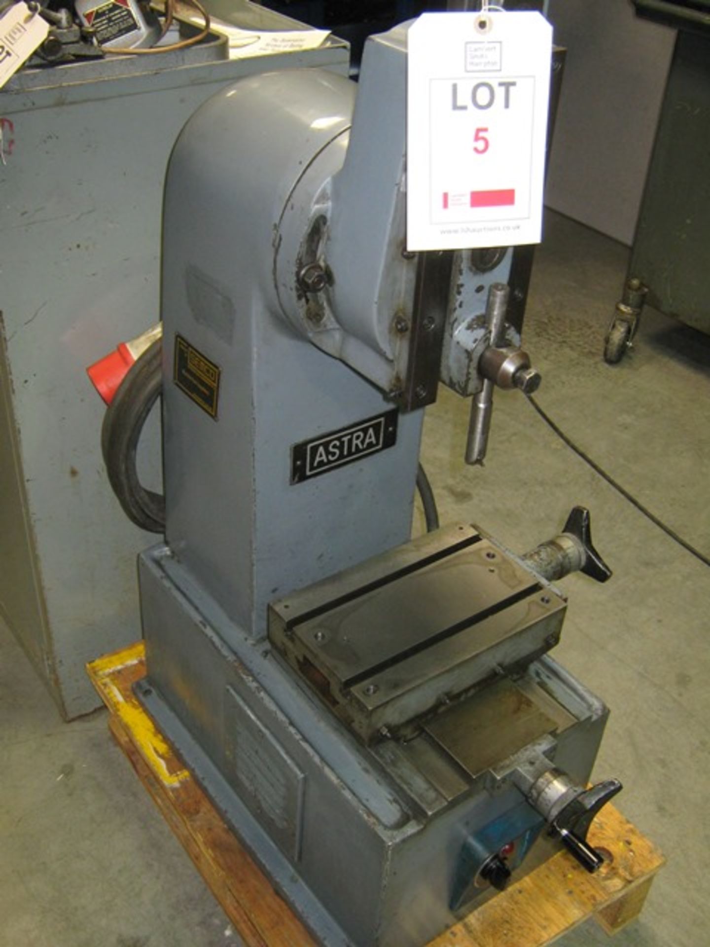 Astra slotting machine with tilting head, 415v, table size 10" x 7"