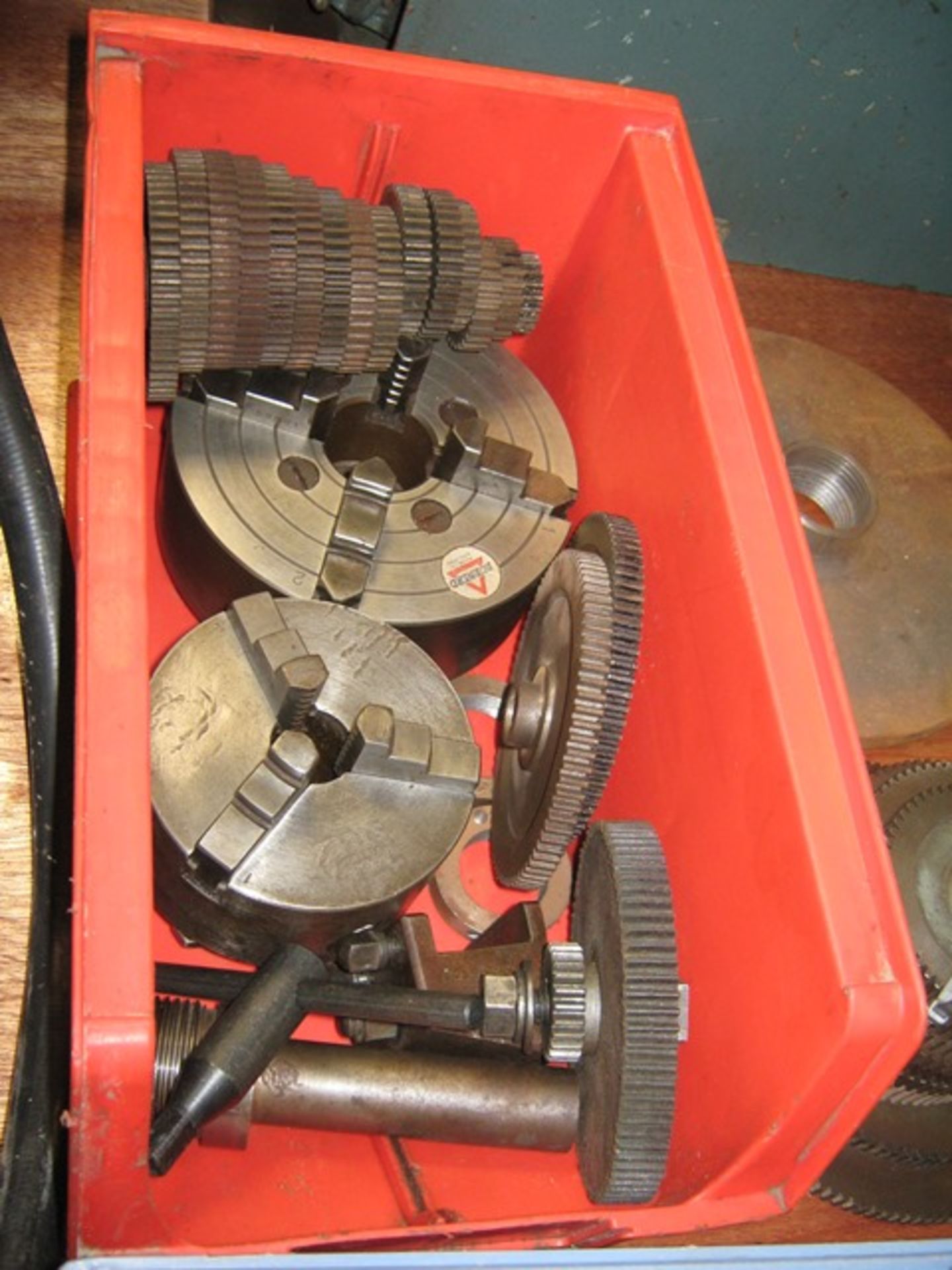 Smart & Brown centre lathe, model sabel, 9" swing & 50" between centres with 3 Jaw / 4 Jaw & - Image 7 of 9