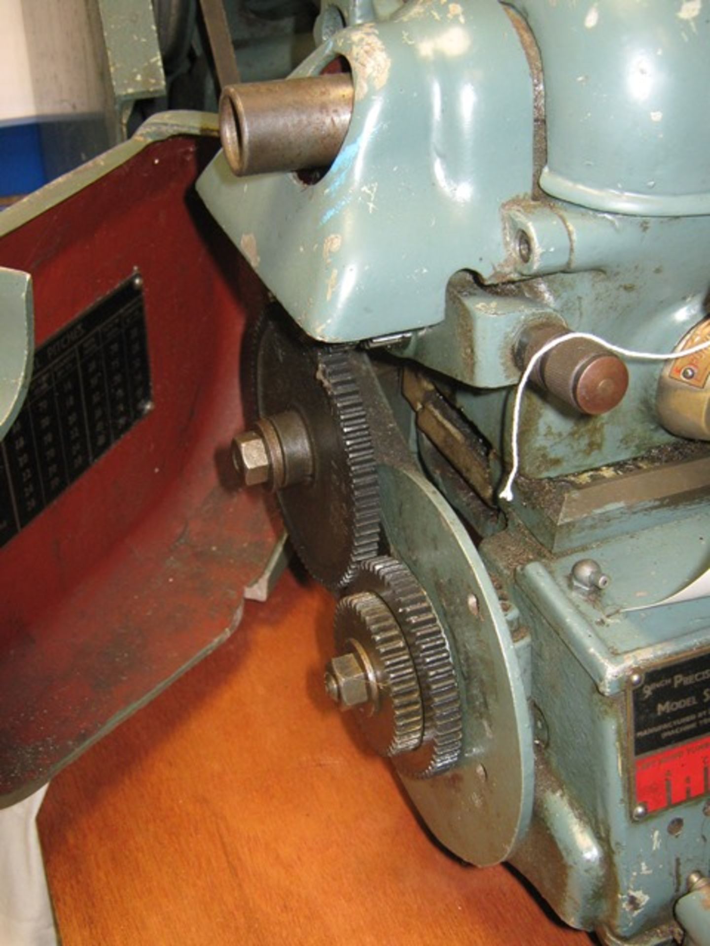 Smart & Brown centre lathe, model sabel, 9" swing & 50" between centres with 3 Jaw / 4 Jaw & - Image 5 of 9