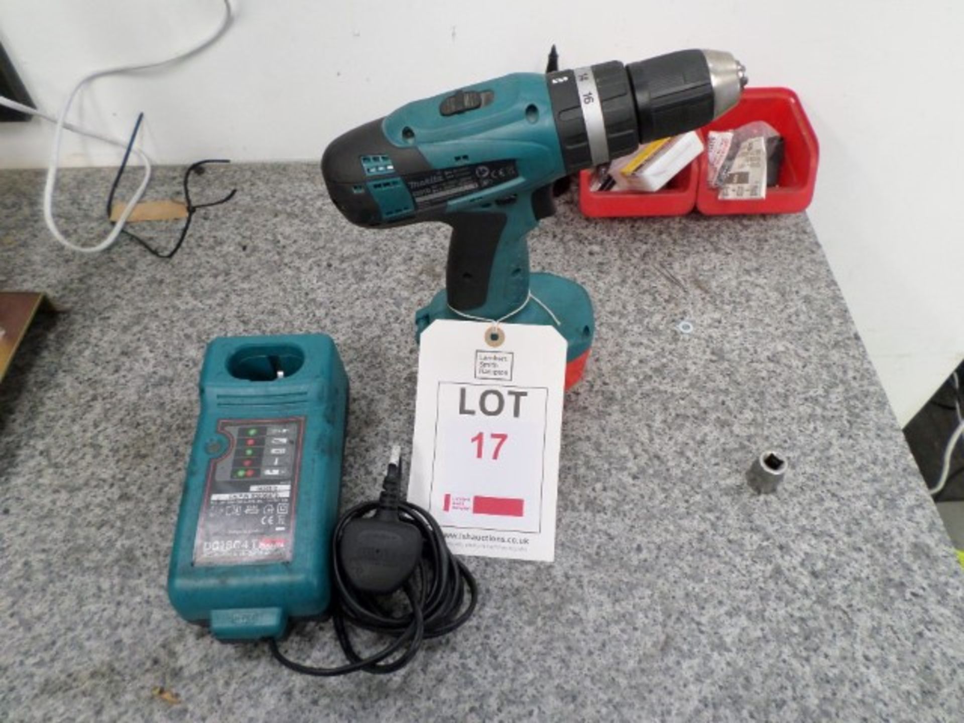 Makita 8391D 18v hammer drill/ reversible drill driver with charger (1 battery only)