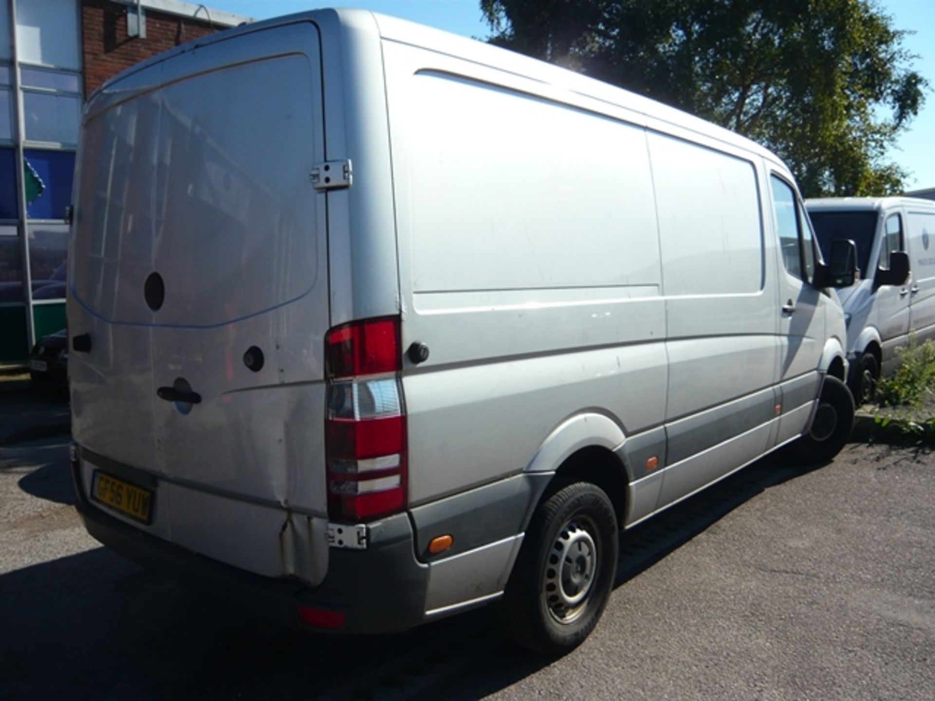 Mercedes Sprinter 311 CDI medium wheel base panel van 2148cc V5 present, MOT until 11 June 2017, - Image 3 of 10