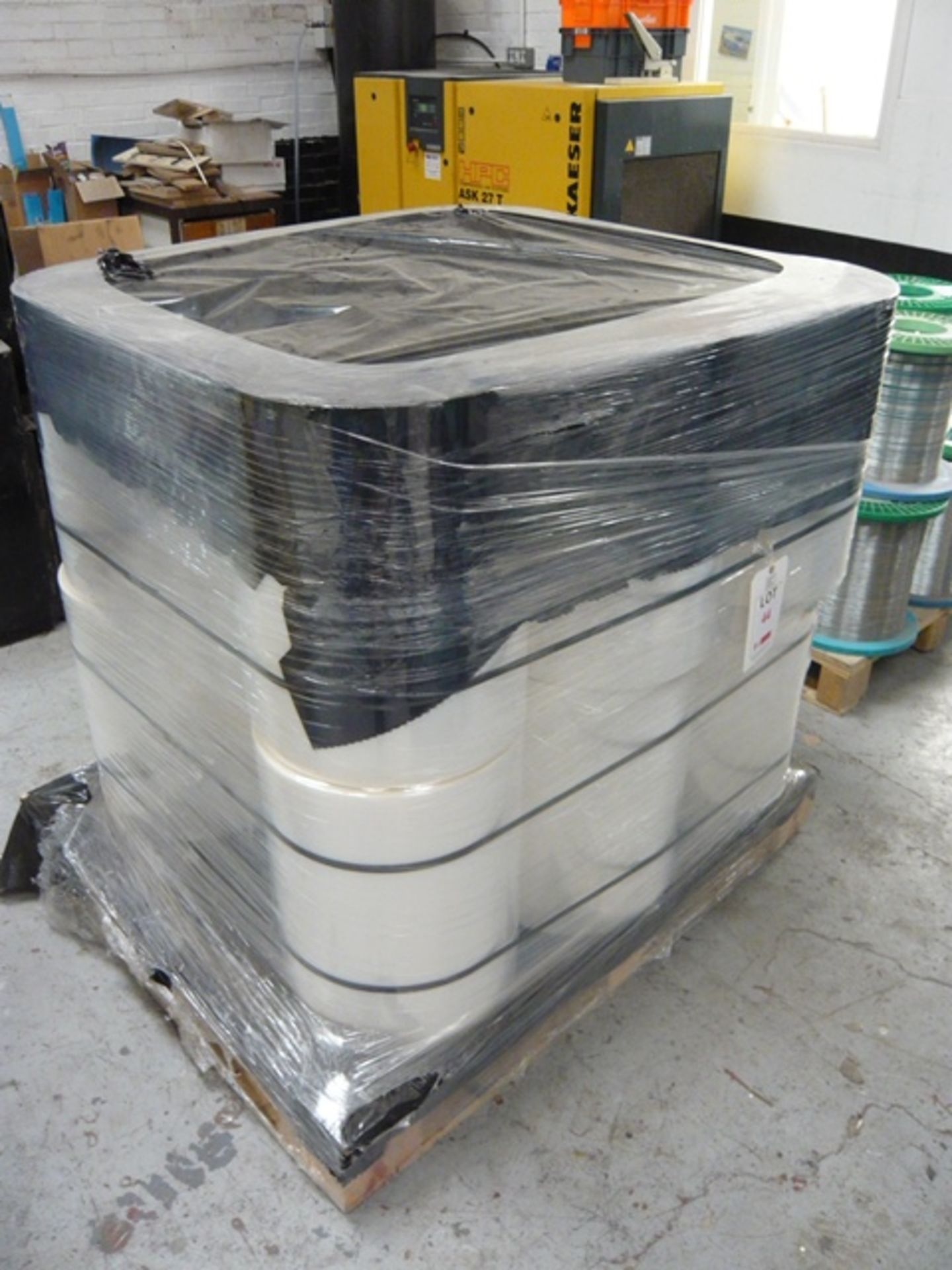 Pallet of degradable mailing wrap width 70, thick 30.0 (16 rolls)