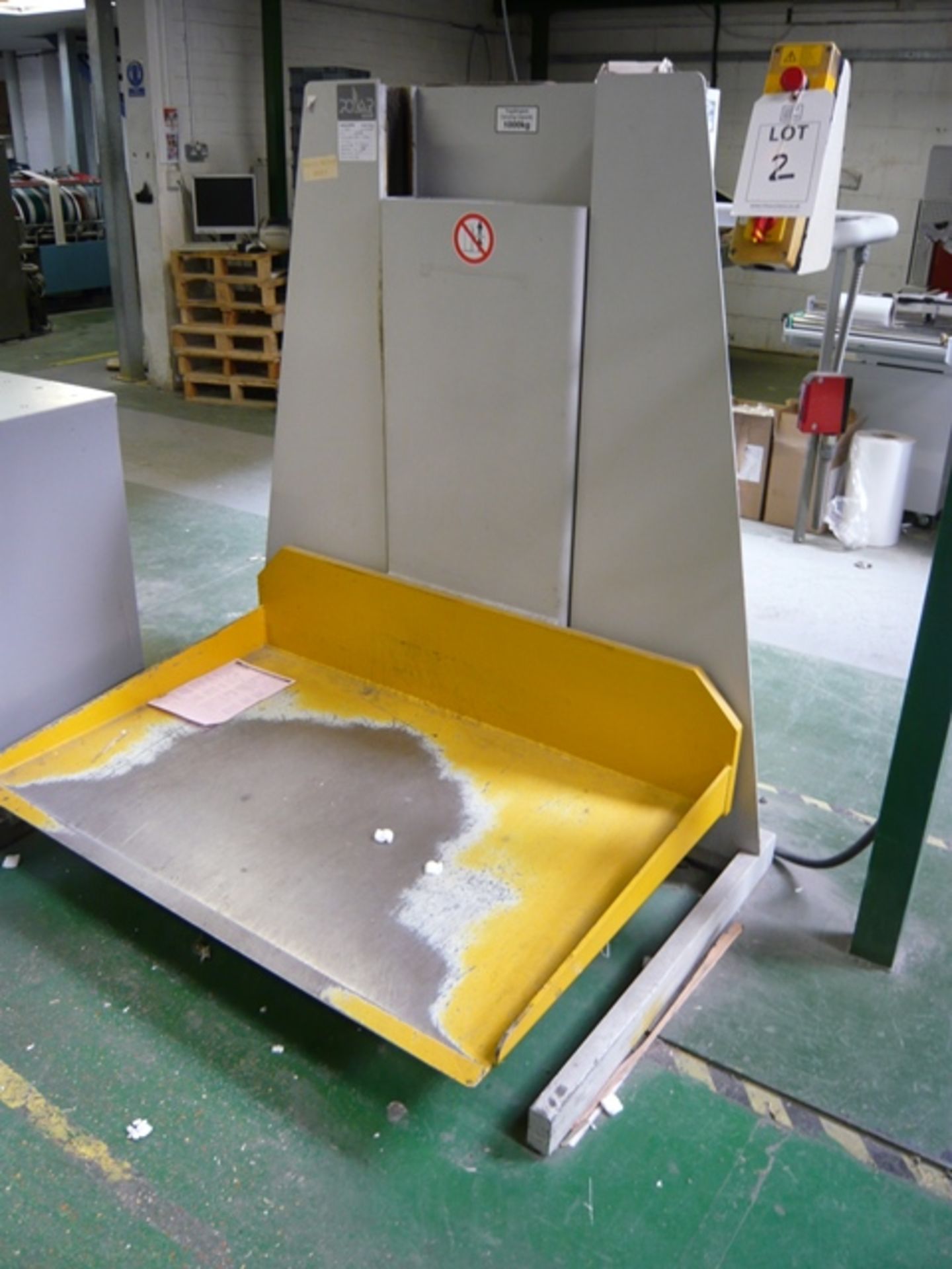 Polar Mohr model 115E programmable guillotine with 3 part divided back gauge, Air float tables to - Image 5 of 9