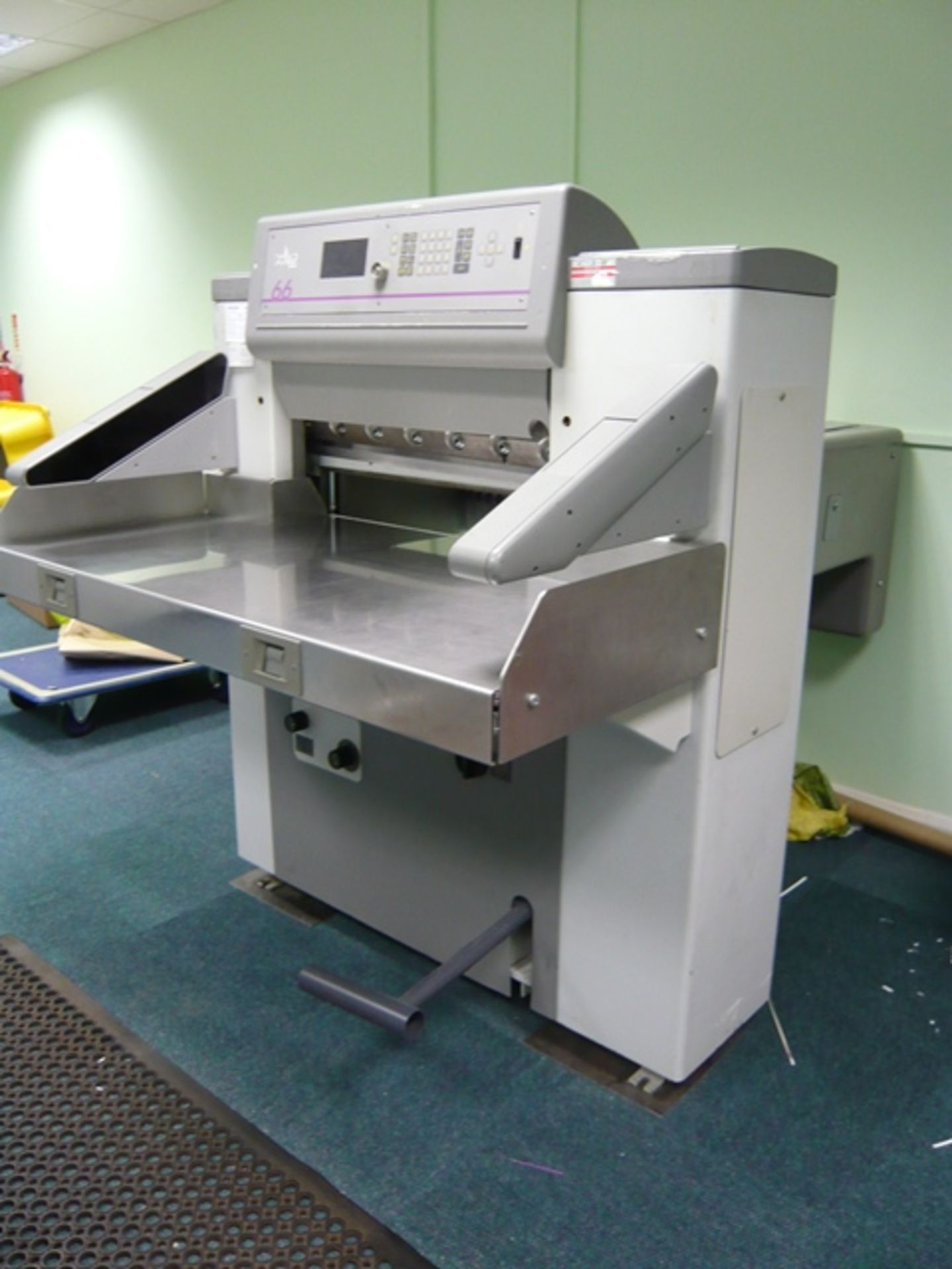 Polar Mohr model 66E programmable guillotine No. 68H1114 (1998),Please note this item is located a