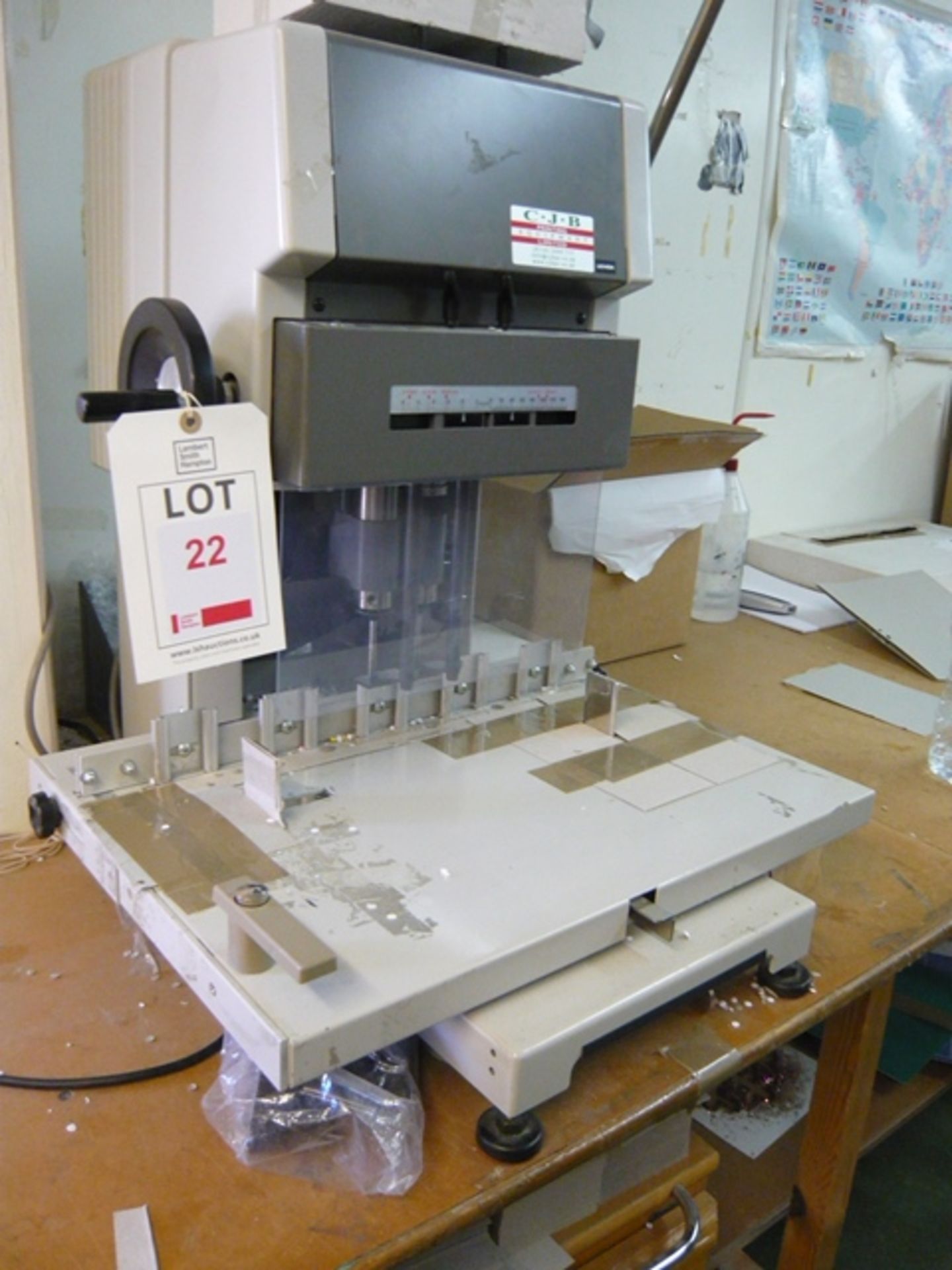 Uchida 2 spindle desktop paper drilling machine, Model VS-200, Serial No. 0603009 - Image 2 of 2