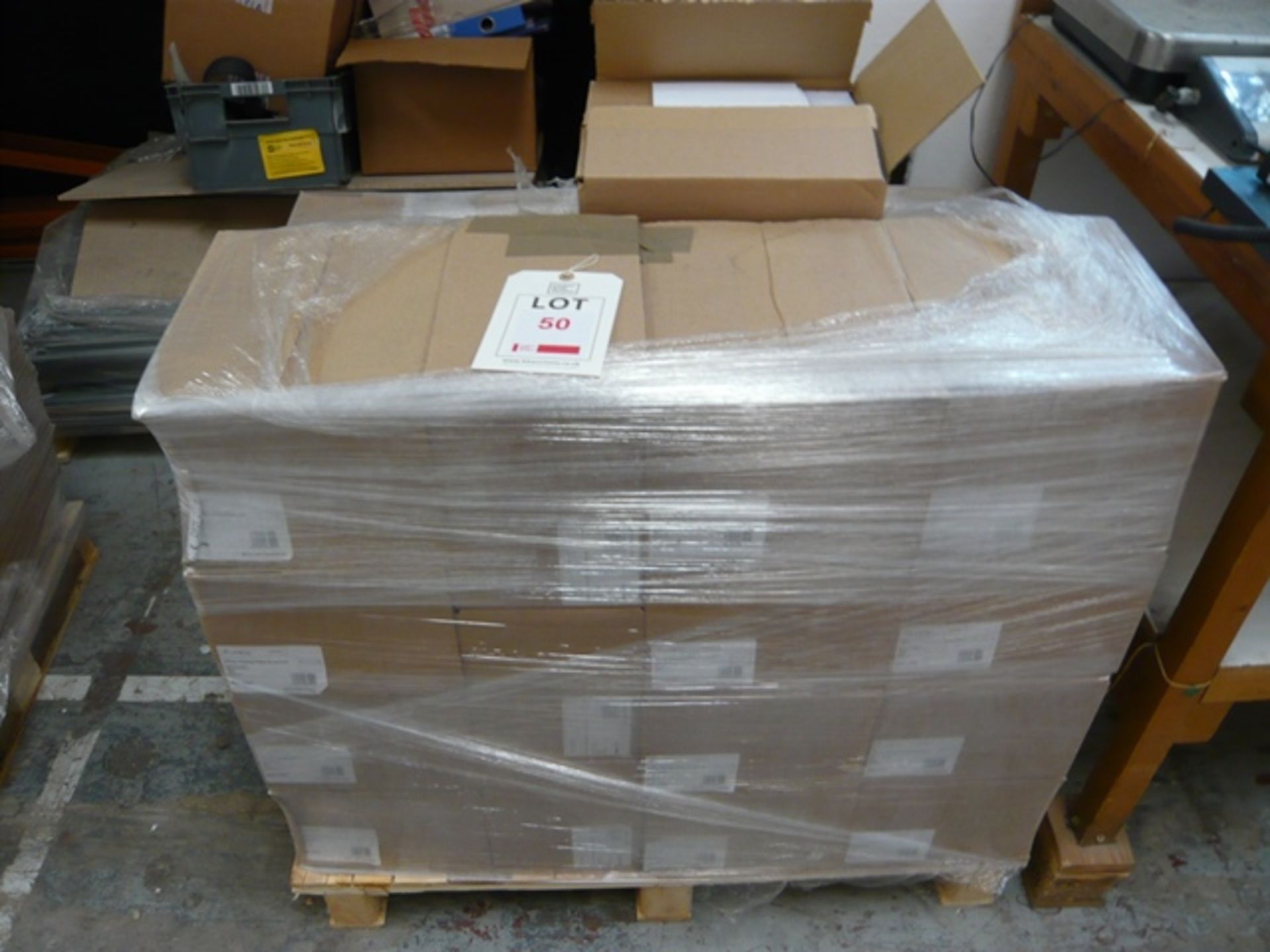 Pallet comprising 30 boxes of Purely C5 white mailing wallet envelopes (500 per box)