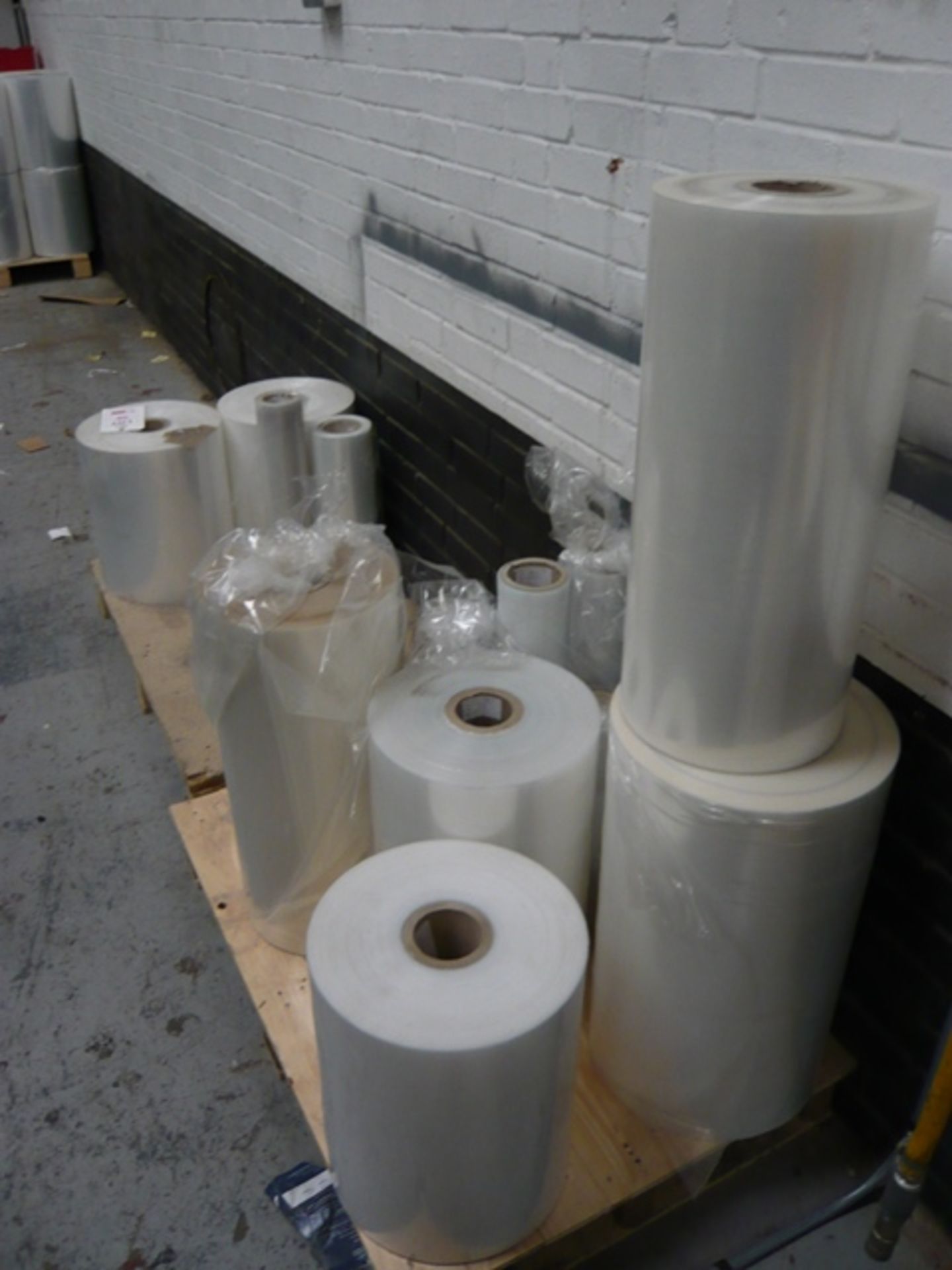 2 pallets comprising quantity of various plastic wrapping as lotted - Image 2 of 2