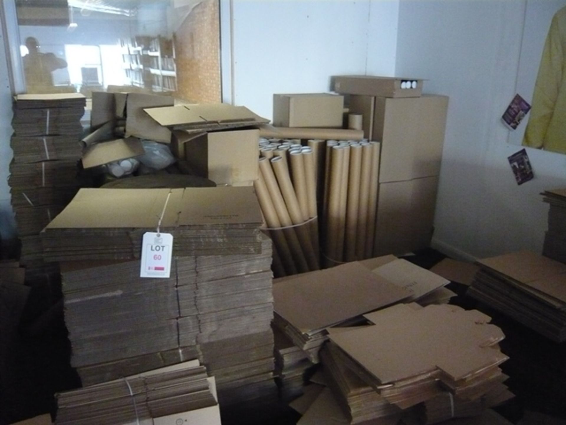 Quantity of cardboard boxes and tubes as lotted