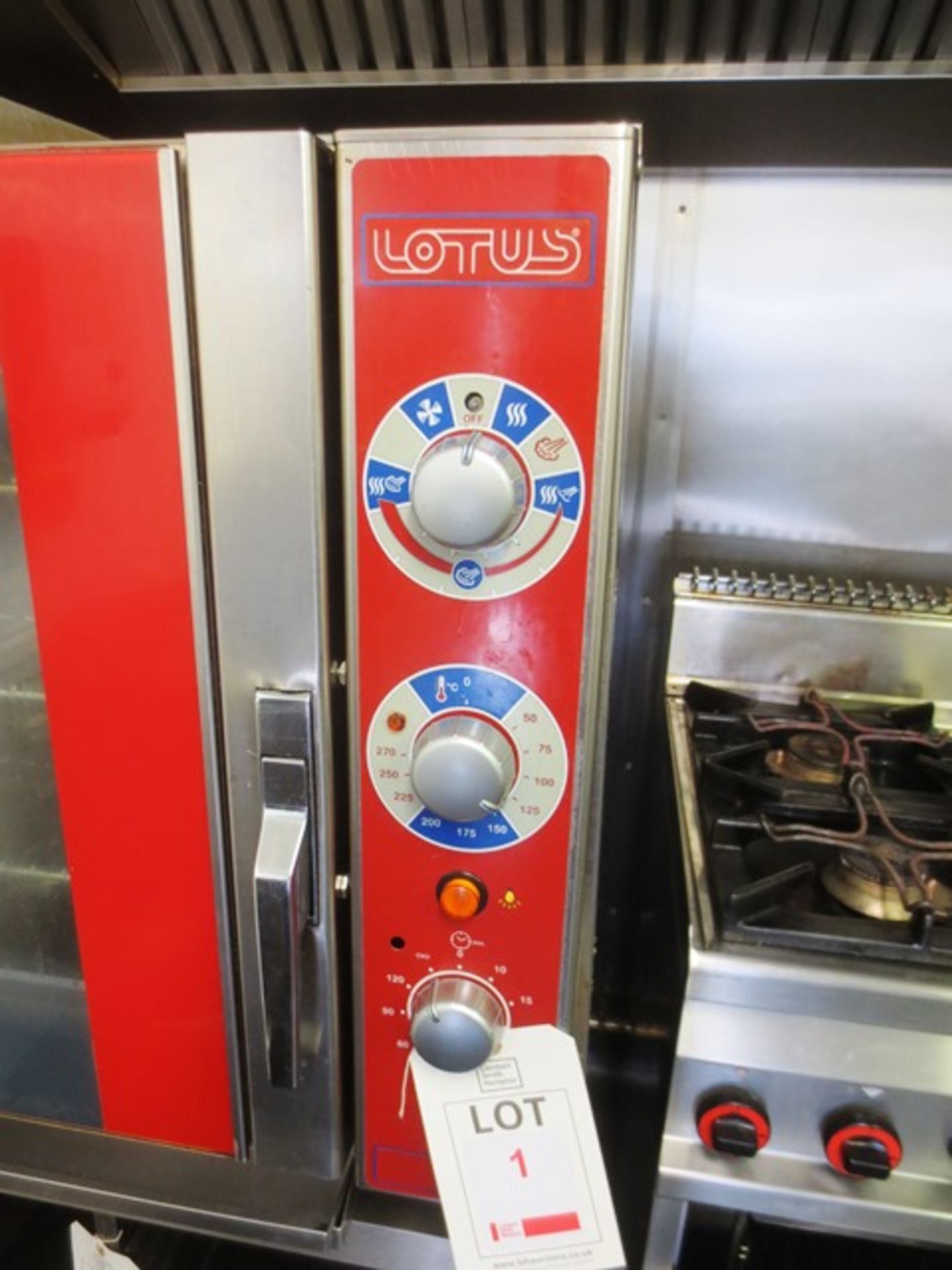 Lotus stainless steel glass fronted combi oven (3 phase), approx dimensions: 880 x 880 x 880mm ( - Image 2 of 4