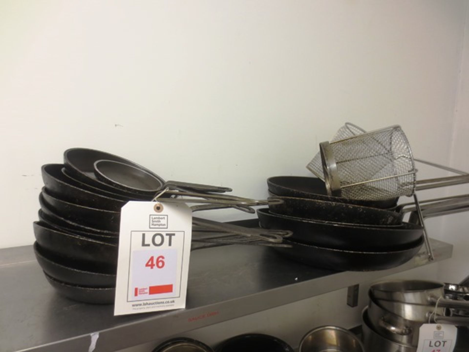 Assorted steel frying pans (as lotted - approx 14 in total)
