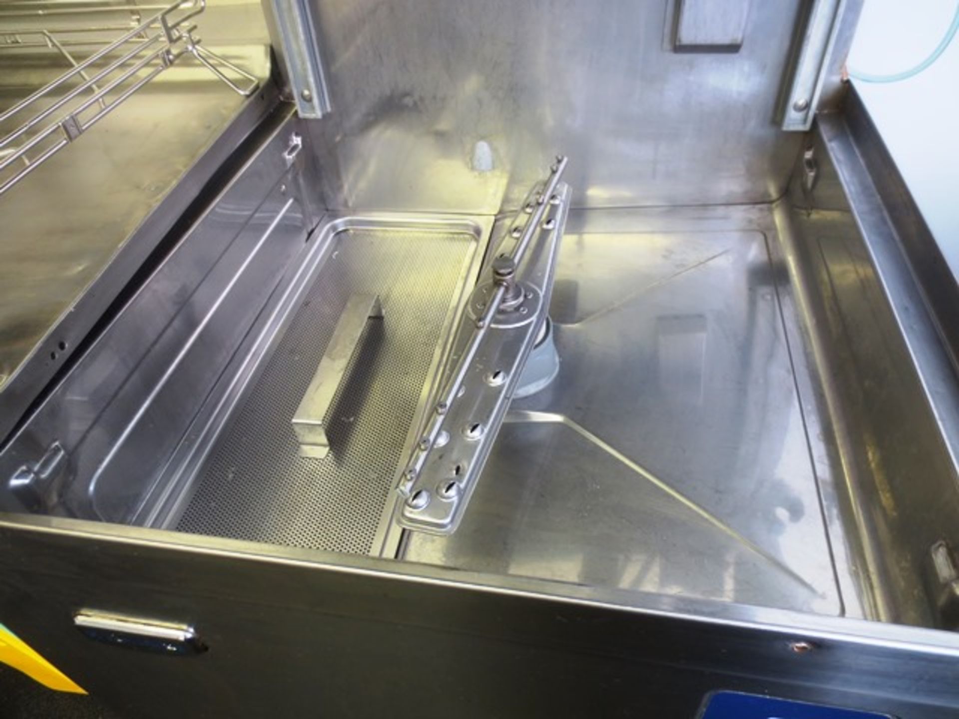 Electrolux stainless steel commercial dishwasher, model: WT55ADG1, serial no: 73100024 (2007) (3 - Image 4 of 4