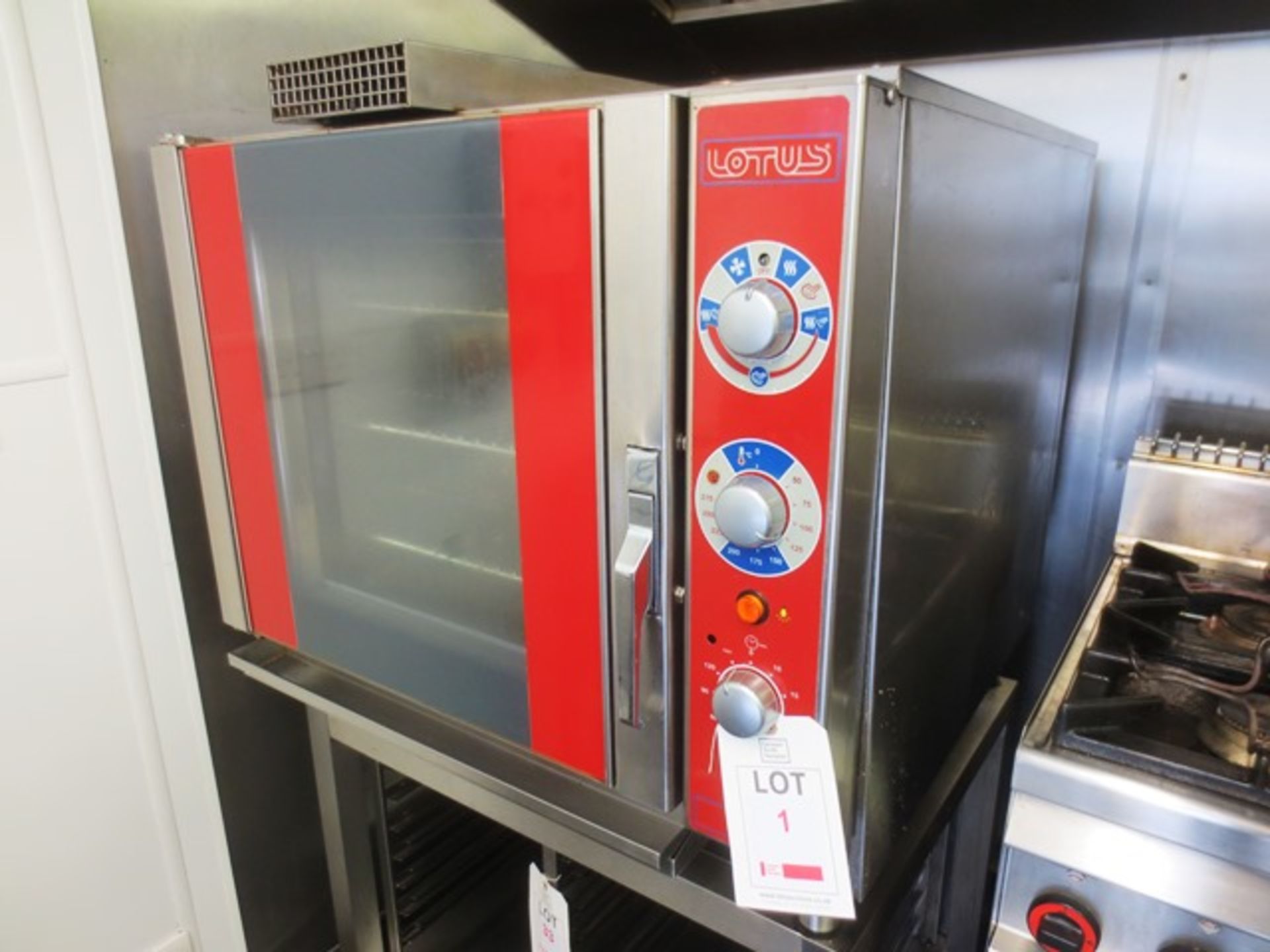 Lotus stainless steel glass fronted combi oven (3 phase), approx dimensions: 880 x 880 x 880mm (