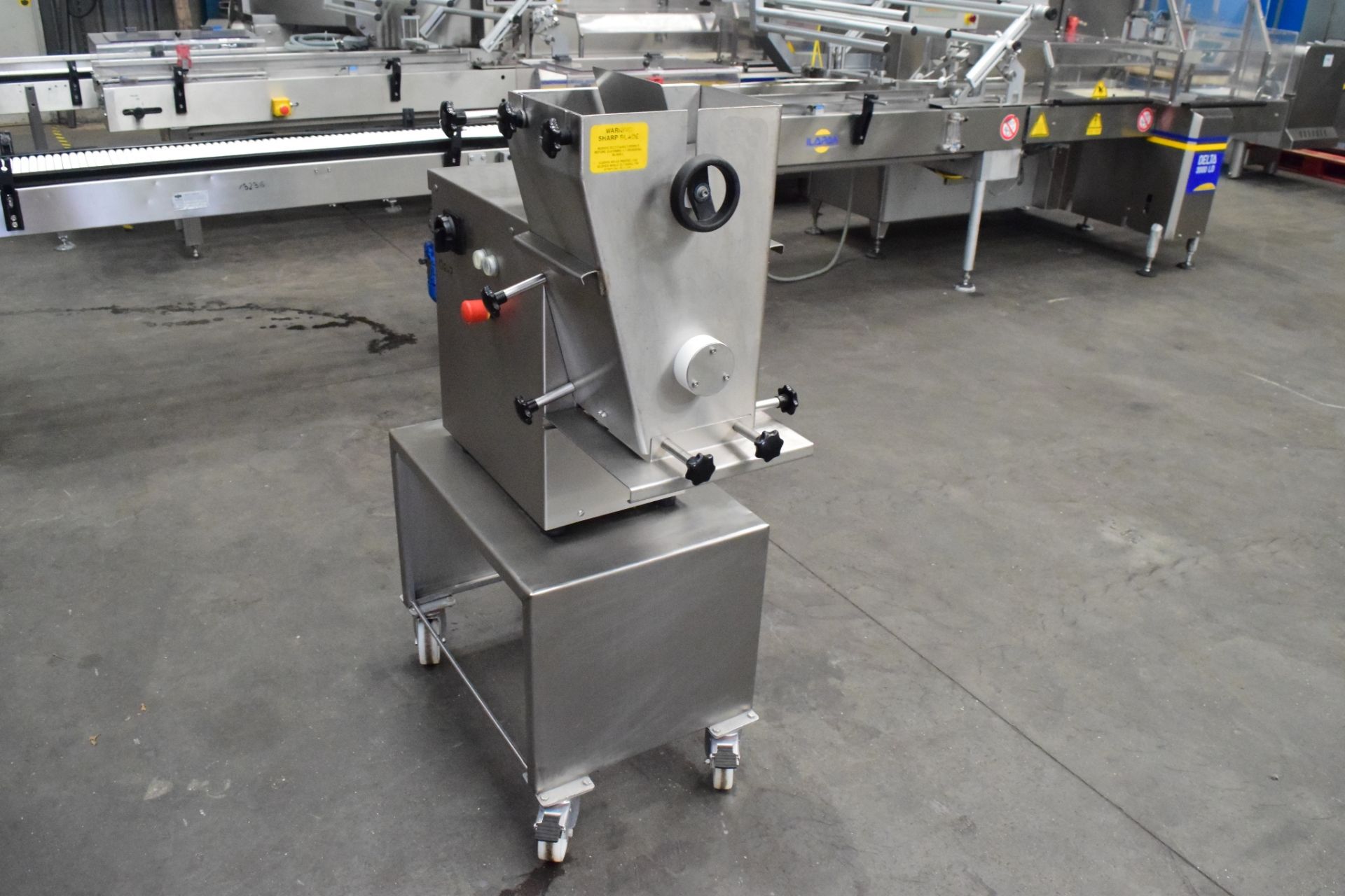 KT Fendo F19S Slicer. Ideal for slicing/cutting into strips boneless meat, fish, poultry or - Image 6 of 7