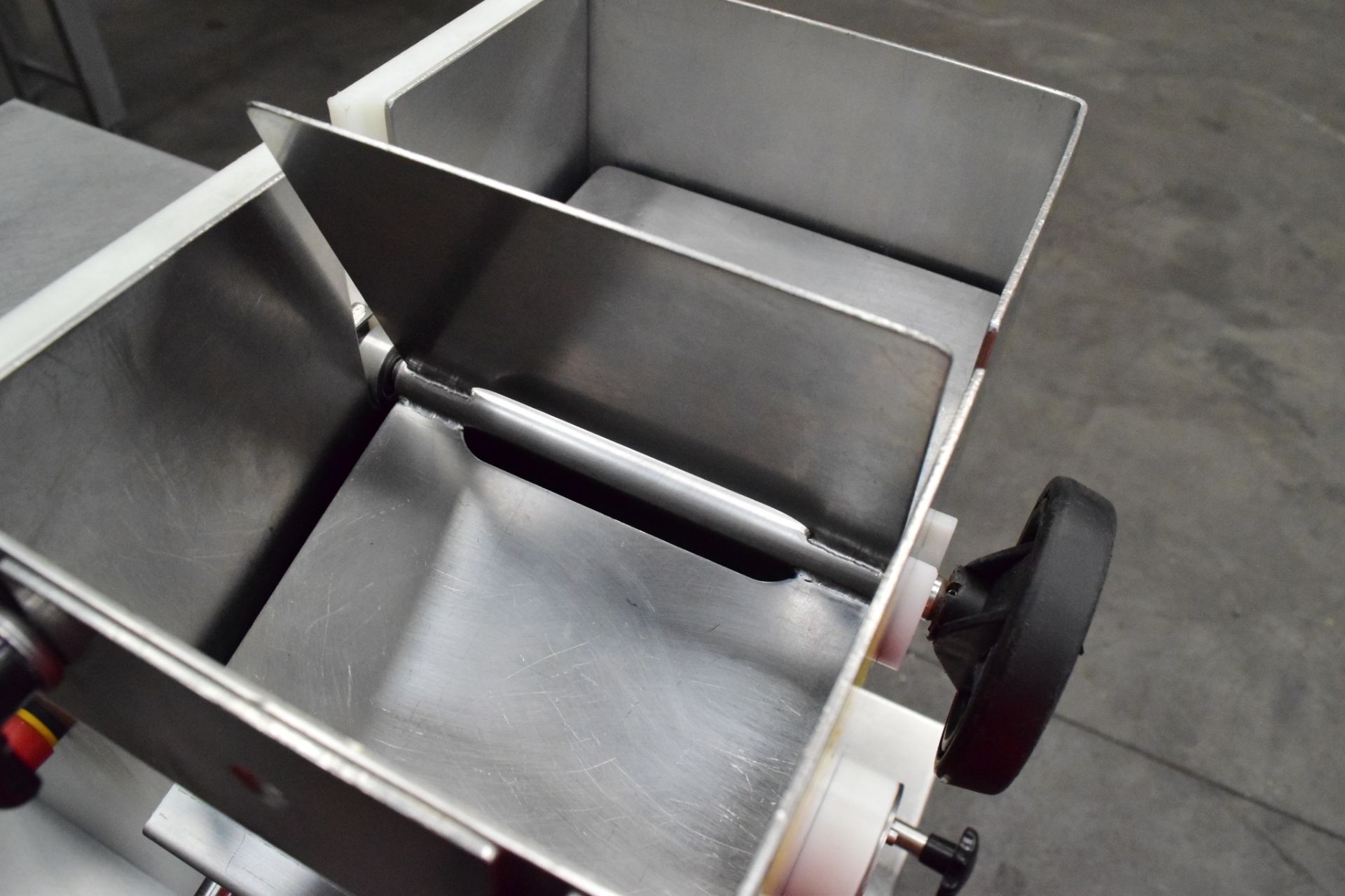 KT Fendo F19S Slicer. Ideal for slicing/cutting into strips boneless meat, fish, poultry or - Image 5 of 7
