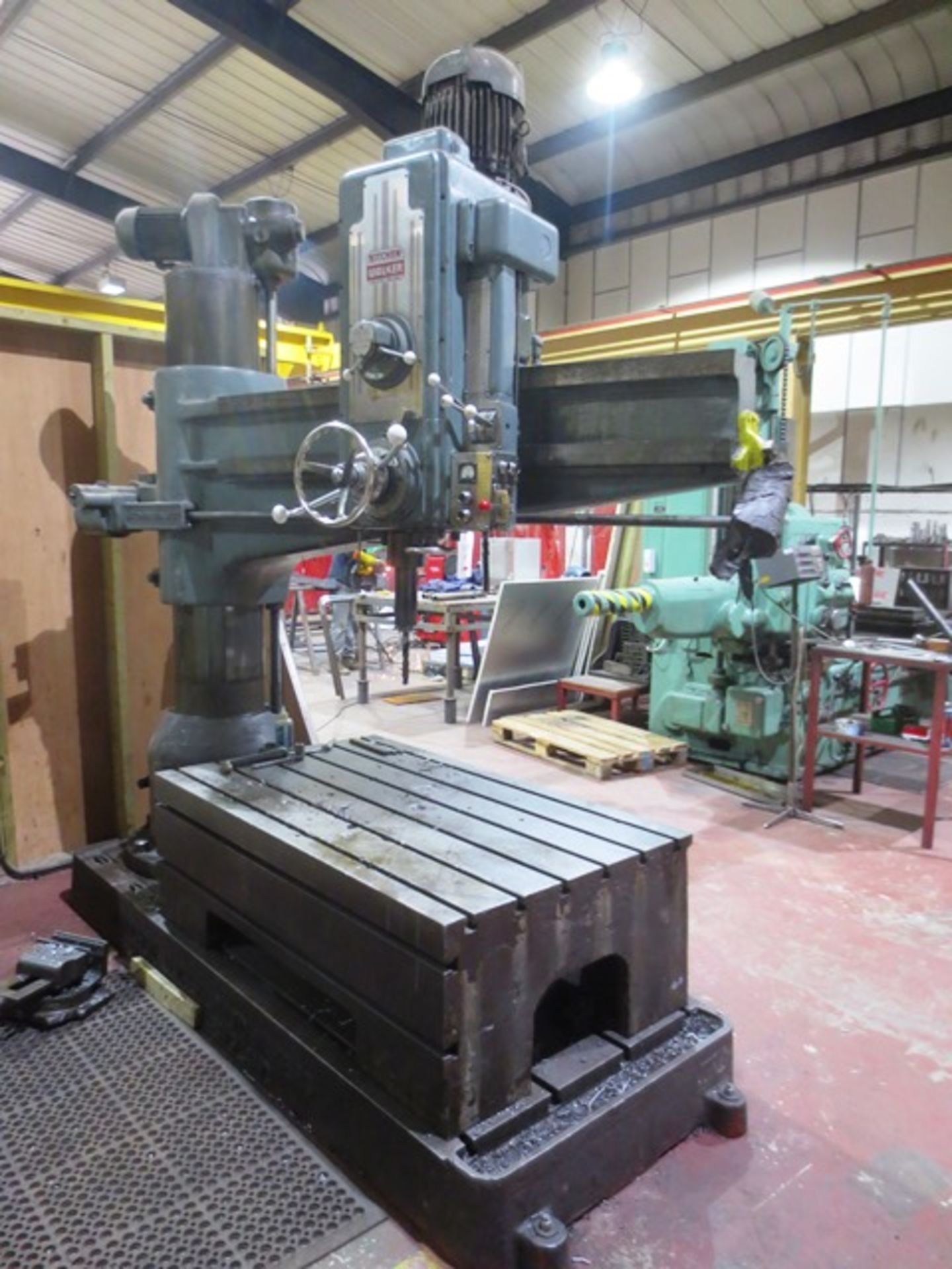 Kitchen Walker E3 6ft elevating column radial arm drill, serial no: 3210 (1979), spindle speeds 12 - Image 2 of 10