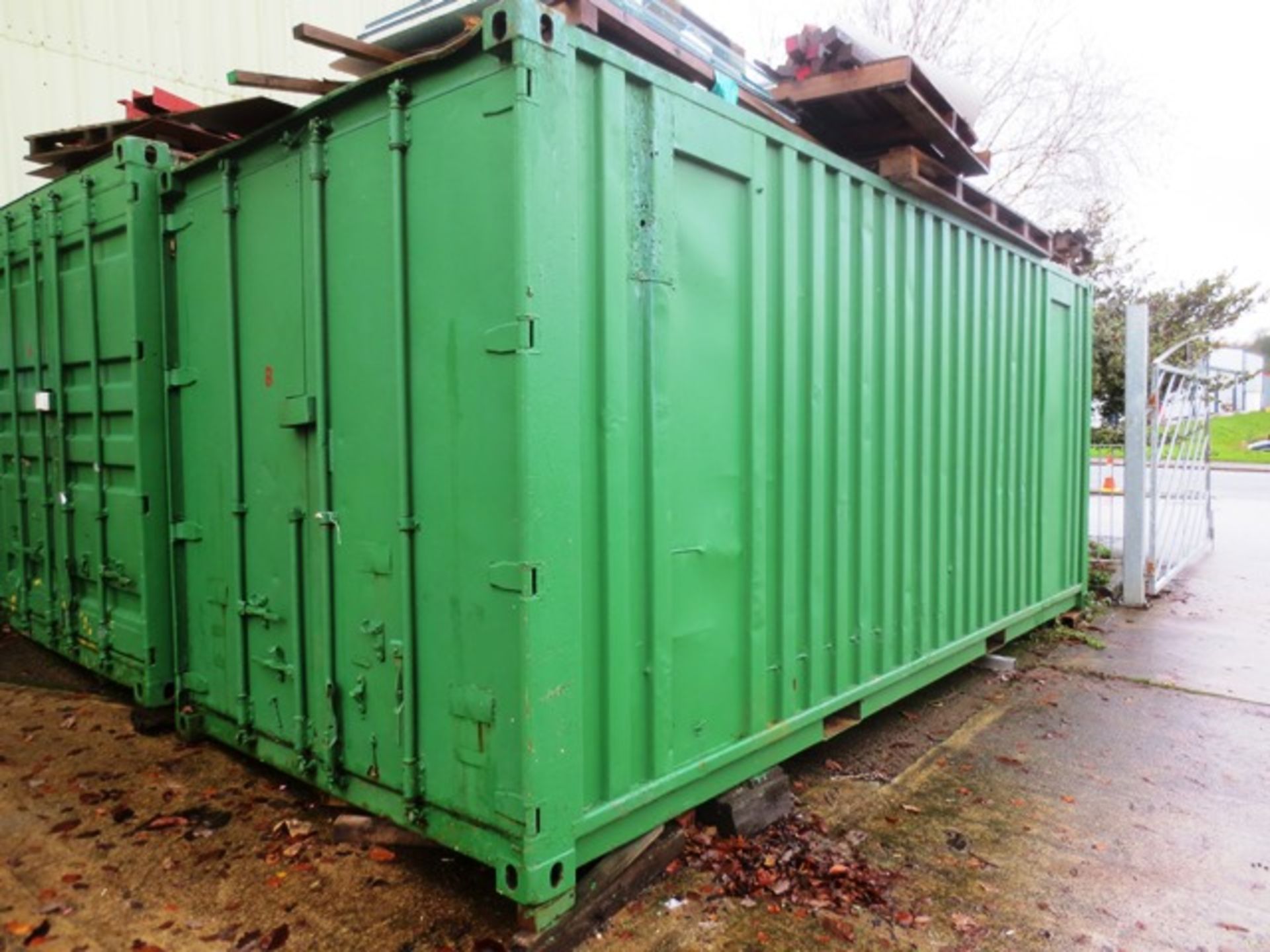 20ft steel shipping type container (excluding contents) (No. B) (Please note: A work Method