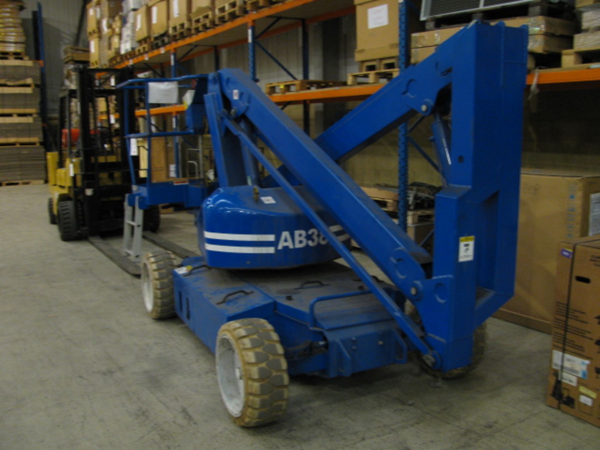 Upright AB38 telescopic manual hoist, serial no. 1997/2000, platform height 11.5m. Please note: this - Image 2 of 5