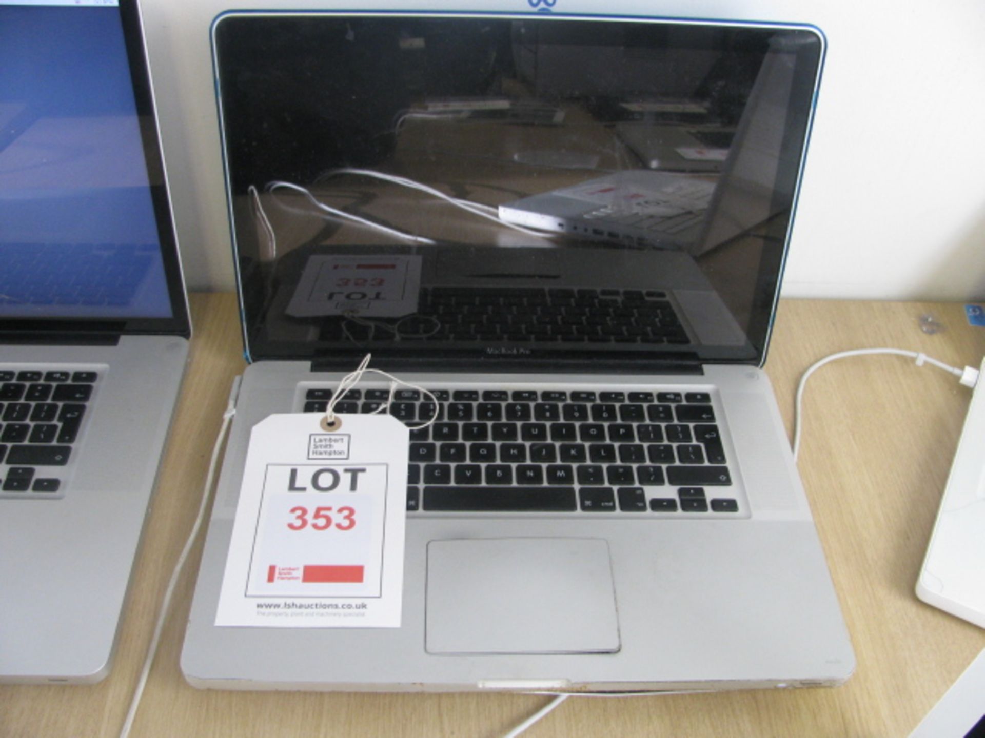 Apple Macbook Pro (broken carcas) model A1286
