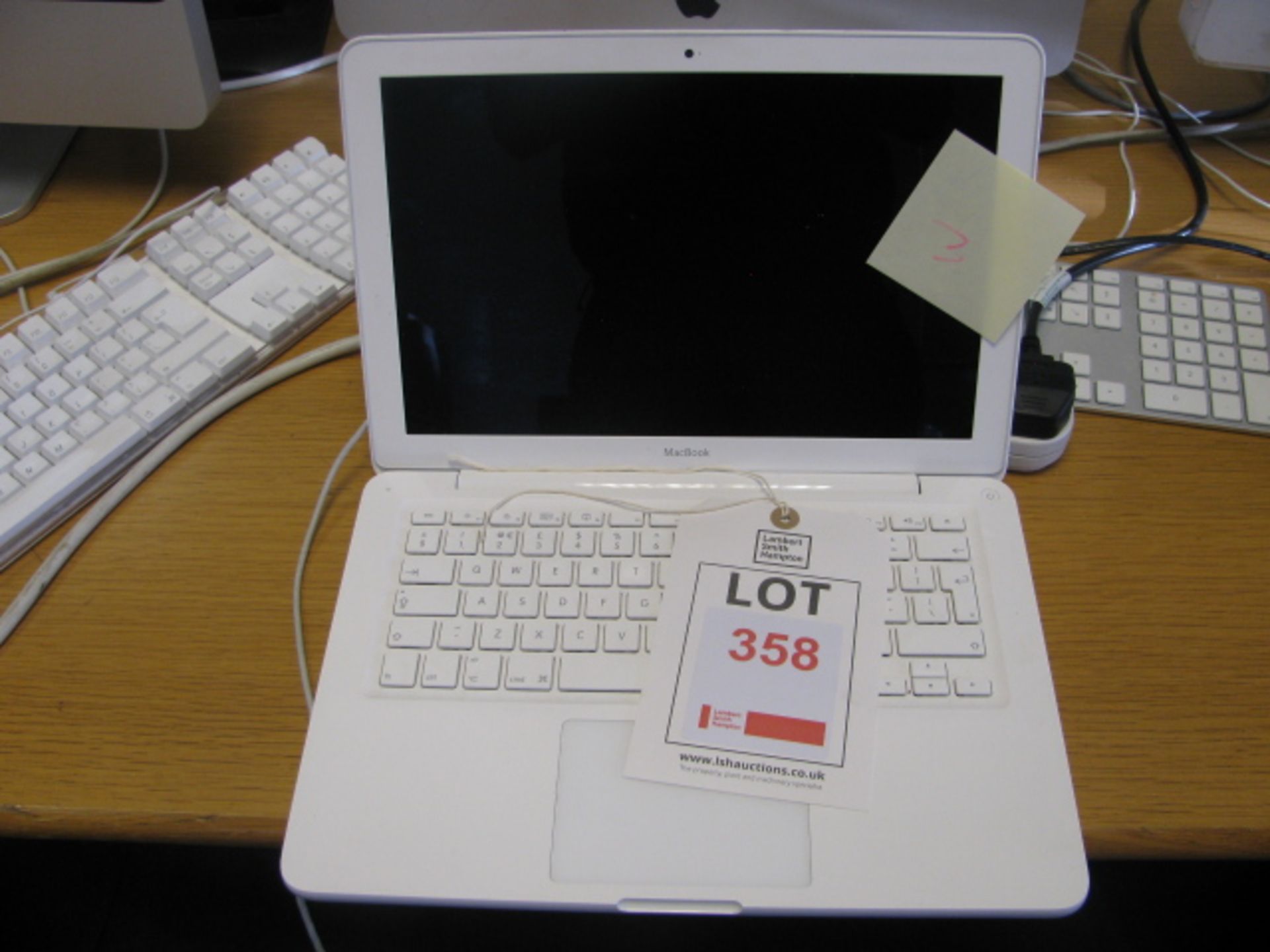 Apple Macbook model A1347